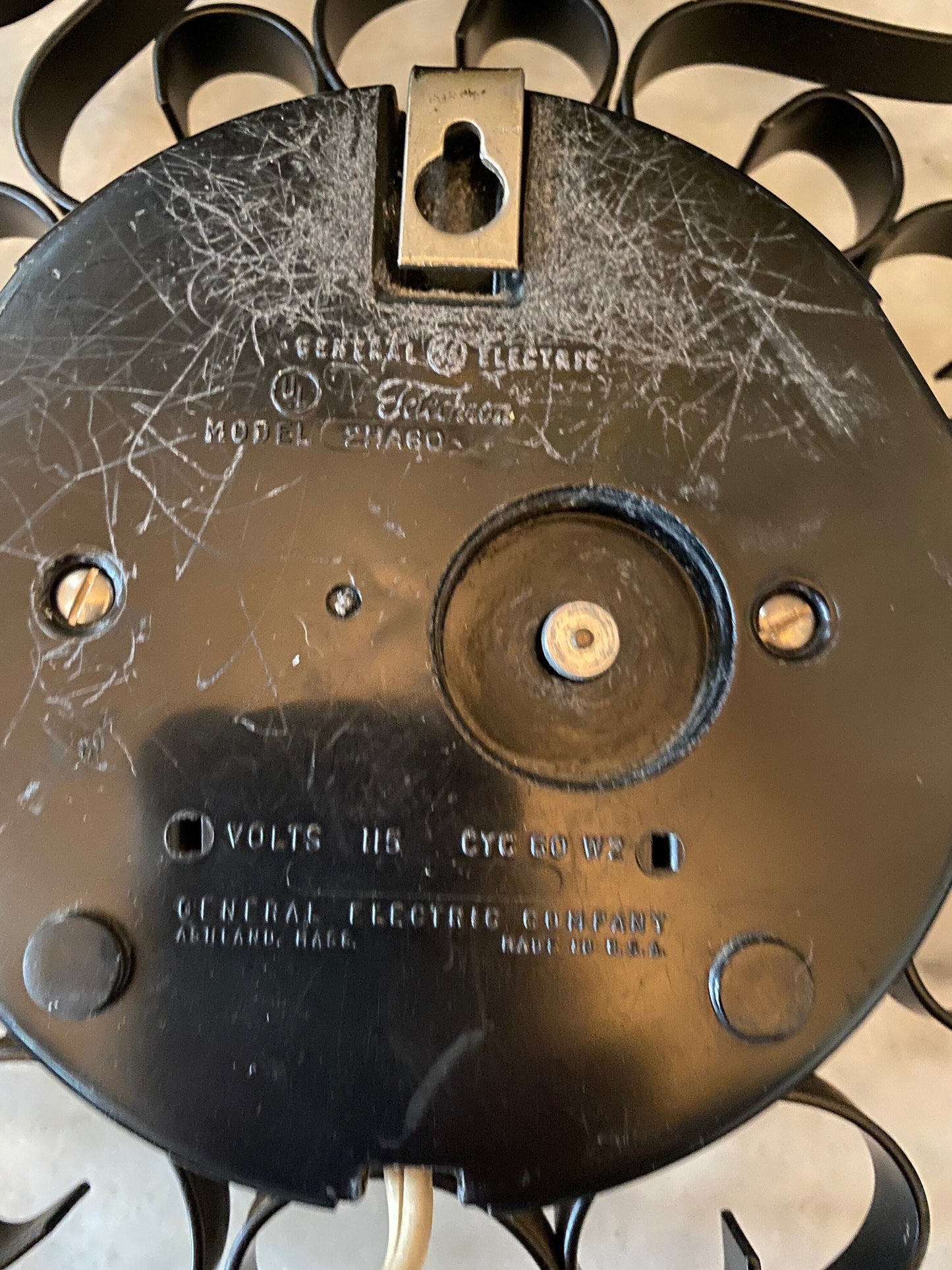 Vintage General Electric Telechron Wall Clock 2H60  | Mid Century Wall Clock | Kitchen Wall Clock | Scroll MCM Design