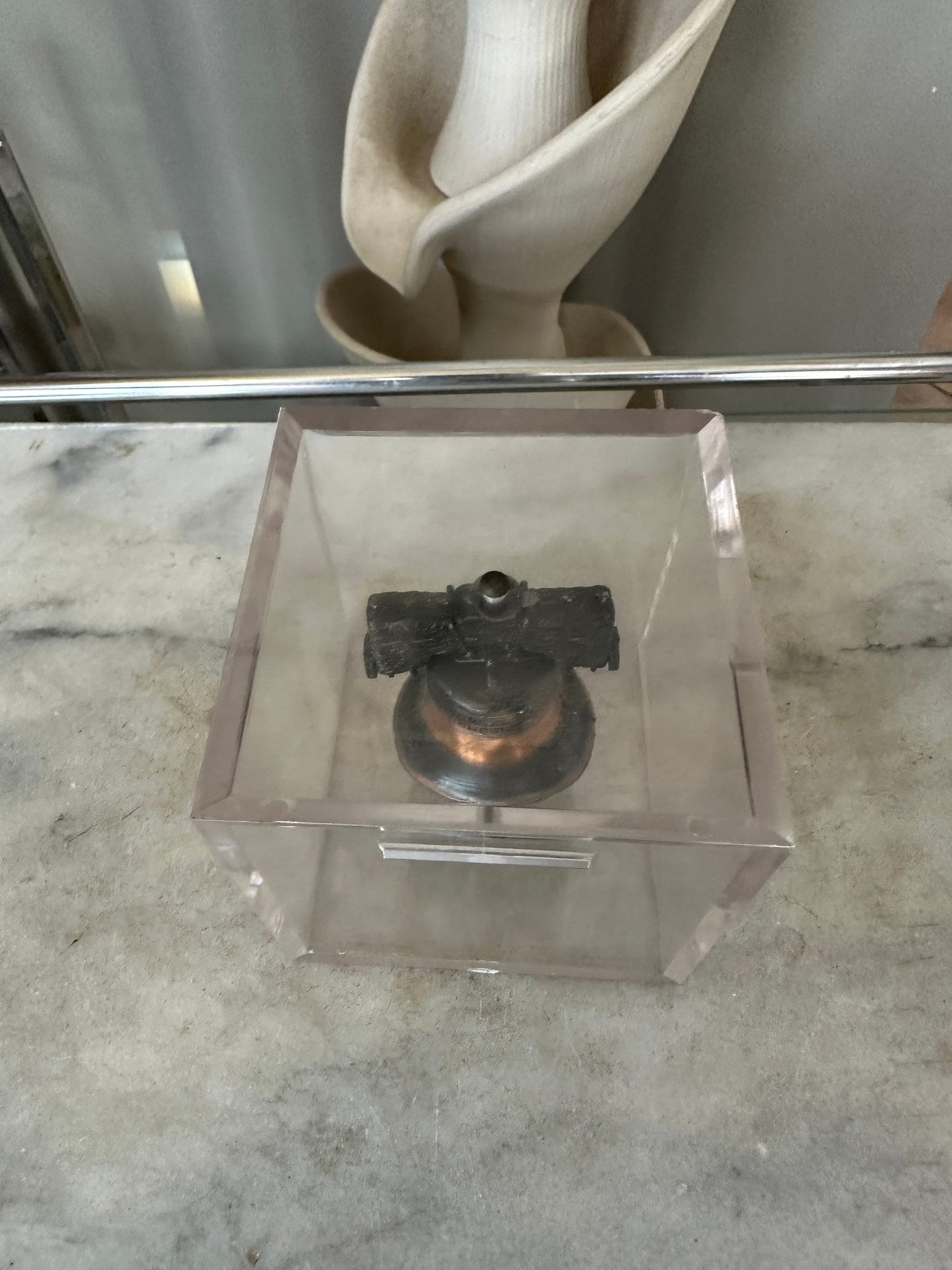 Vintage c. 1976 Bicentennial Metal Copper Wash Liberty Bell Inside Acrylic Cube Piggy Bank Souvenir from the Lebanon Trust Company