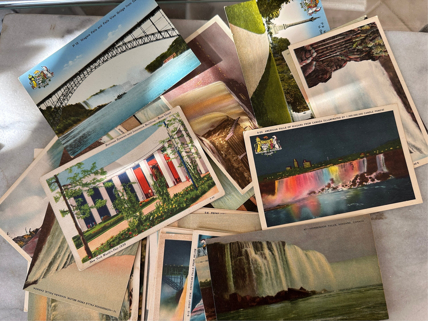 Collection of Over 150 US Postcards from the 1920s-1970s | Unique Collection