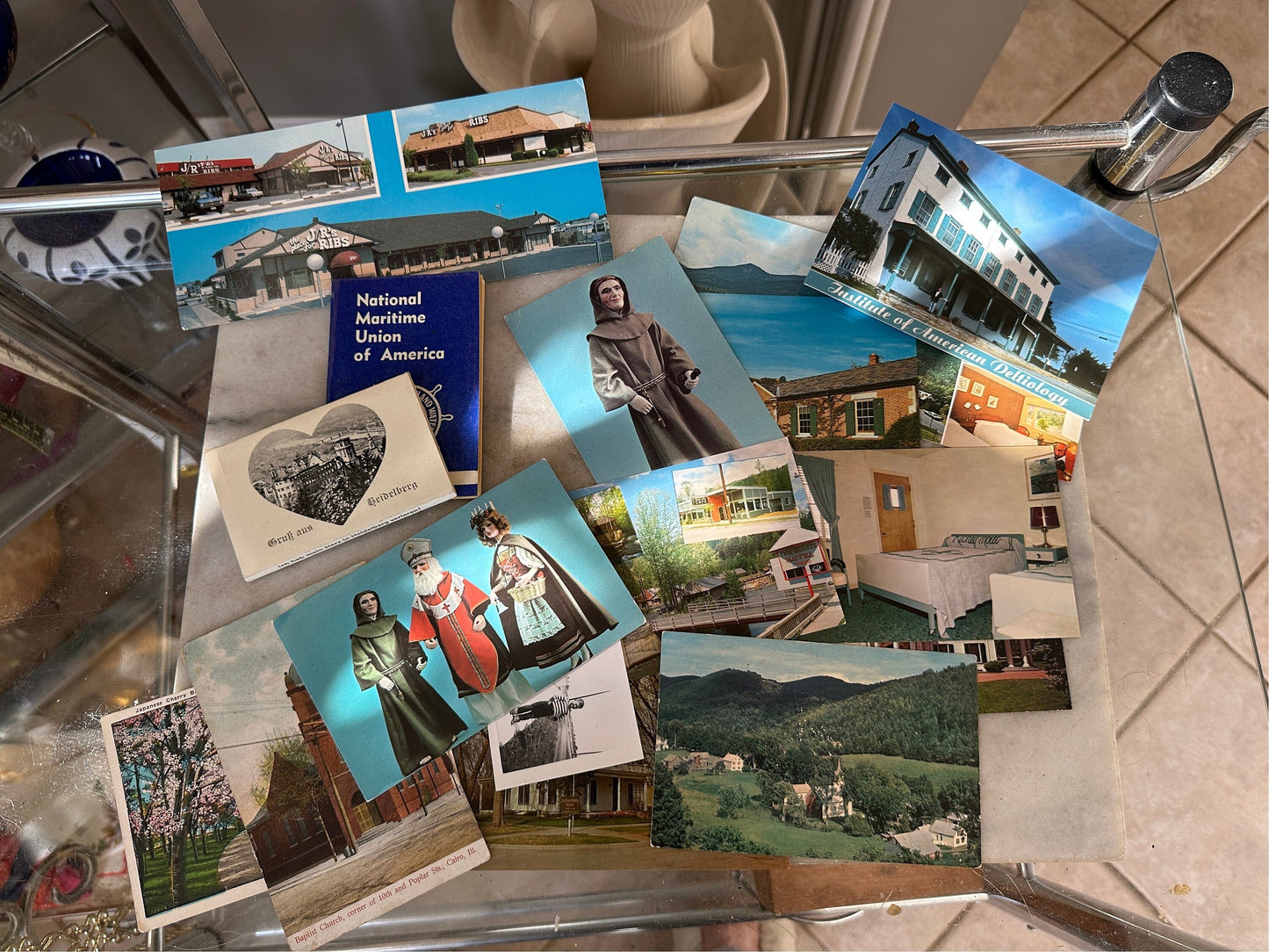 Collection of Over 150 US Postcards from the 1920s-1970s | Unique Collection