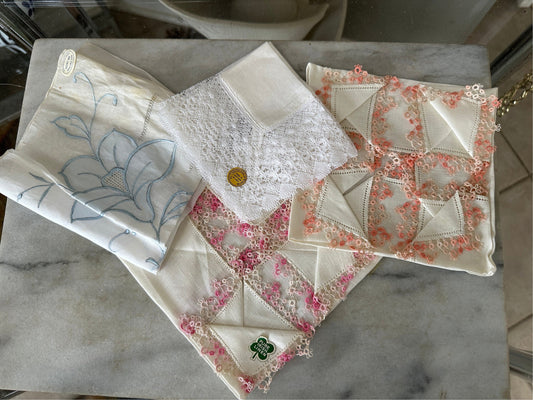 4 Vintage NOS  Linen and Crocheted Hankies - Gorgeous Ivory and  Pastel Colors Hankies - Vintage Bridal Wedding Hankie