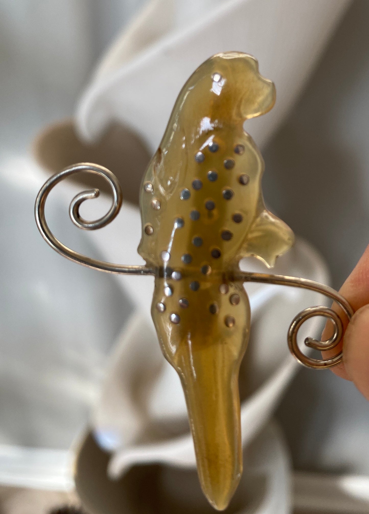 Vintage Lucite Mid Century Amber Lucite Pin Patrot Brooch, Translucent Marbled, Lucite MCM Pin