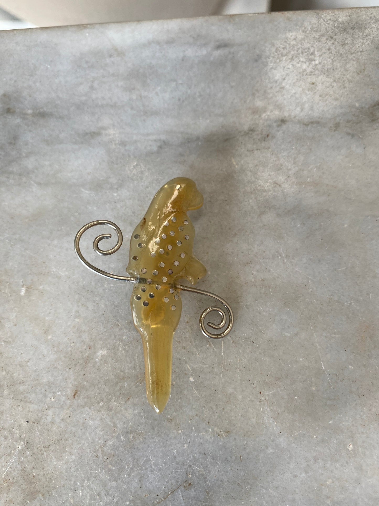 Vintage Lucite Mid Century Amber Lucite Pin Patrot Brooch, Translucent Marbled, Lucite MCM Pin