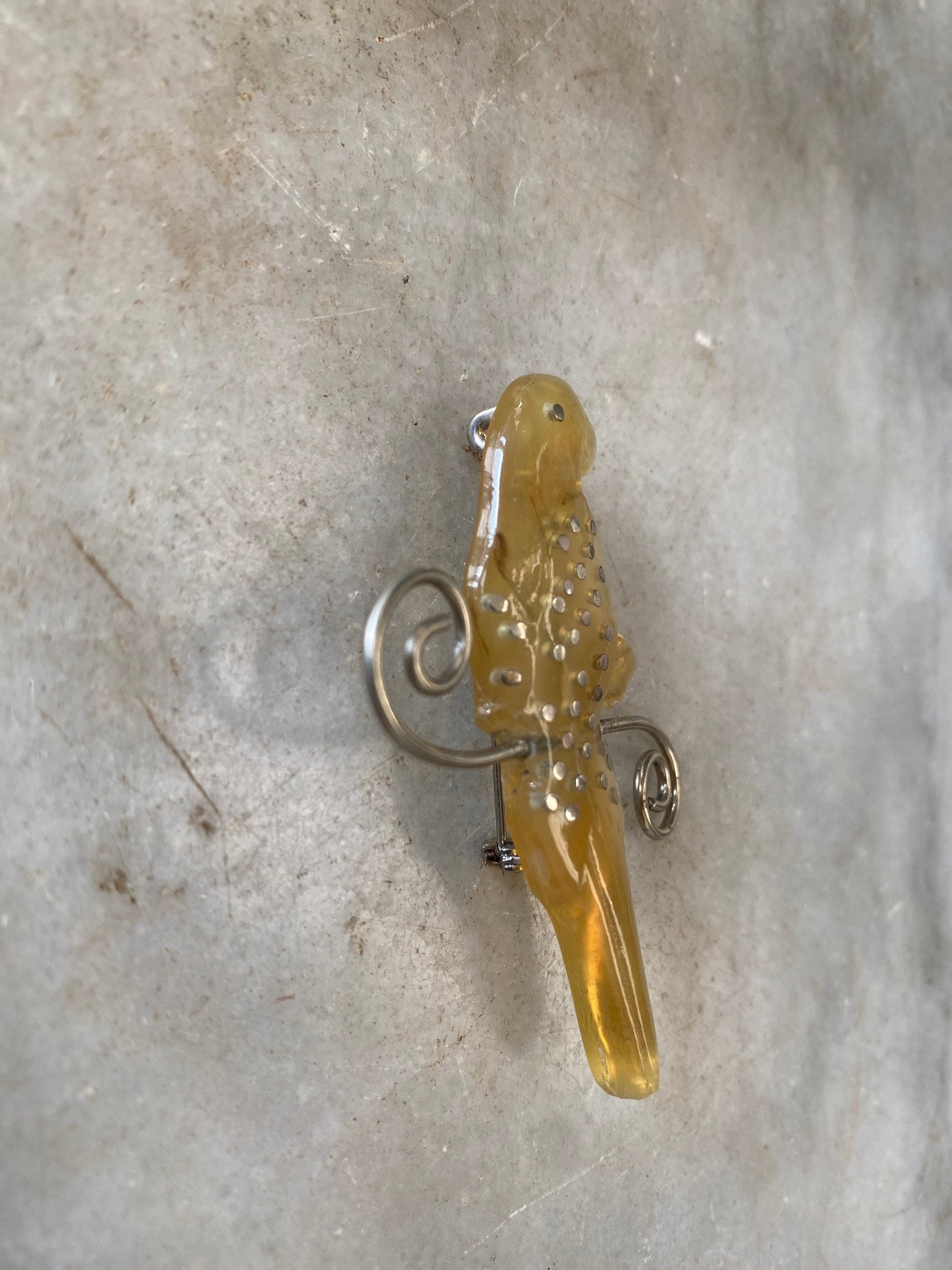 Vintage Lucite Mid Century Amber Lucite Pin Patrot Brooch, Translucent Marbled, Lucite MCM Pin