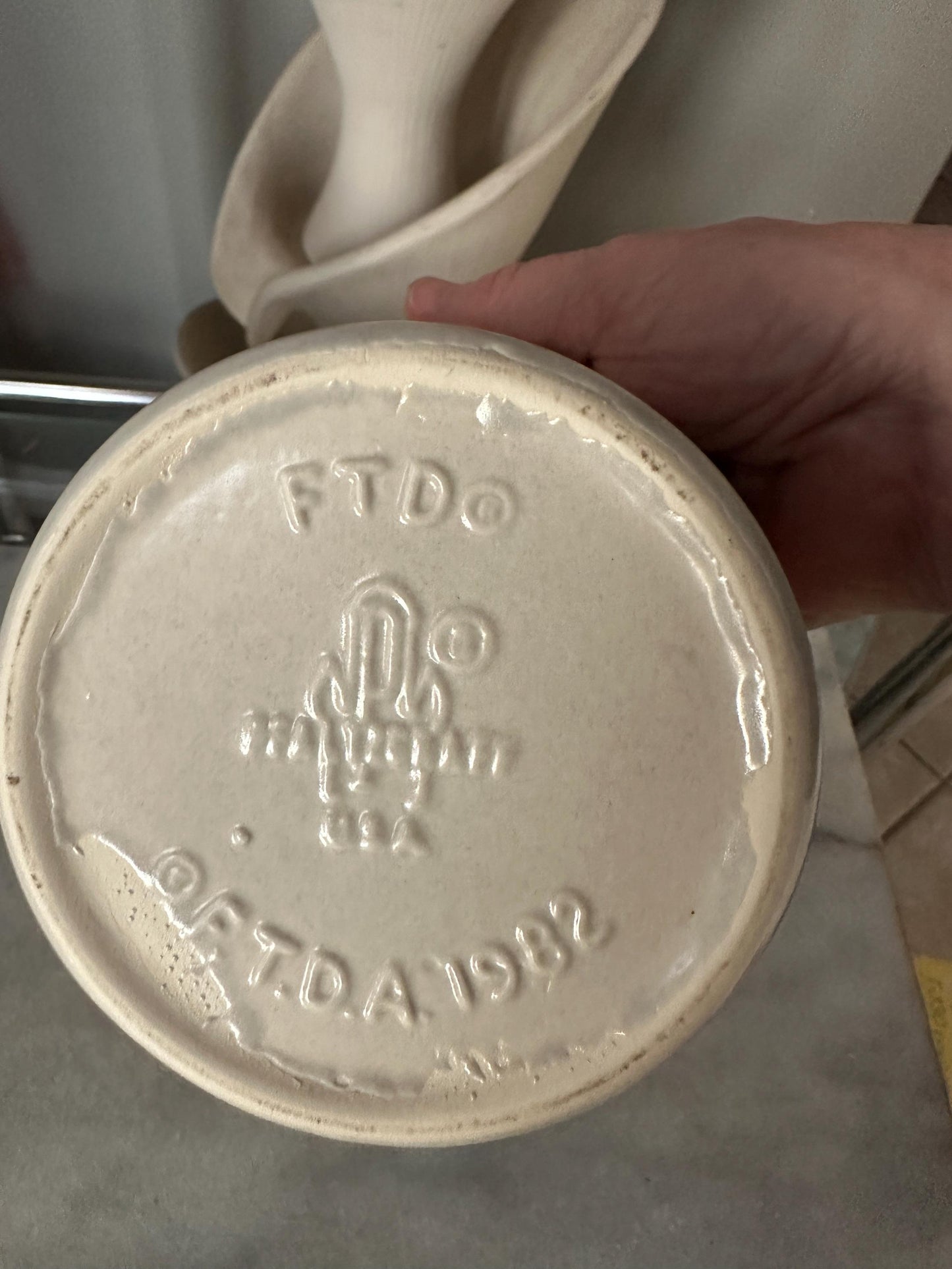 Vintage Pfaltzgraff Ftda 1982 Blue Flower Pot Off White Stoneware