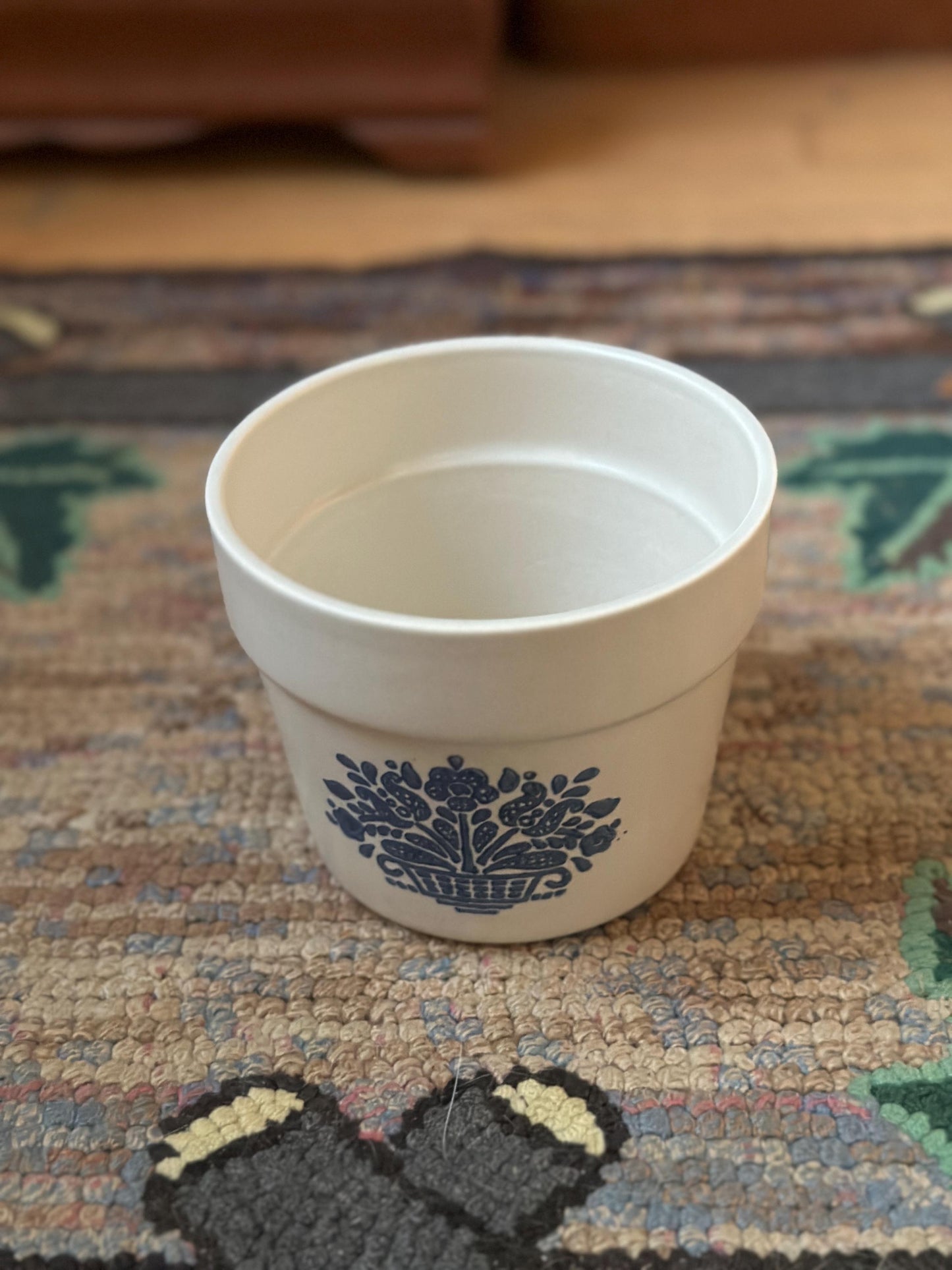 Vintage Pfaltzgraff Ftda 1982 Blue Flower Pot Off White Stoneware