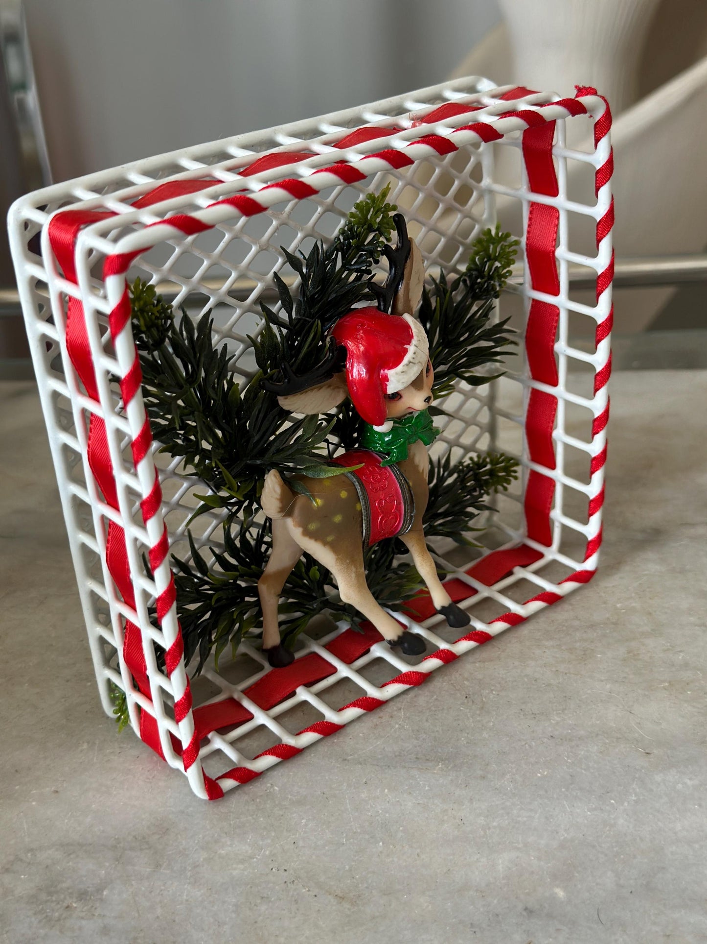 Vintage Kitschy Deer in Metal Mesh Box