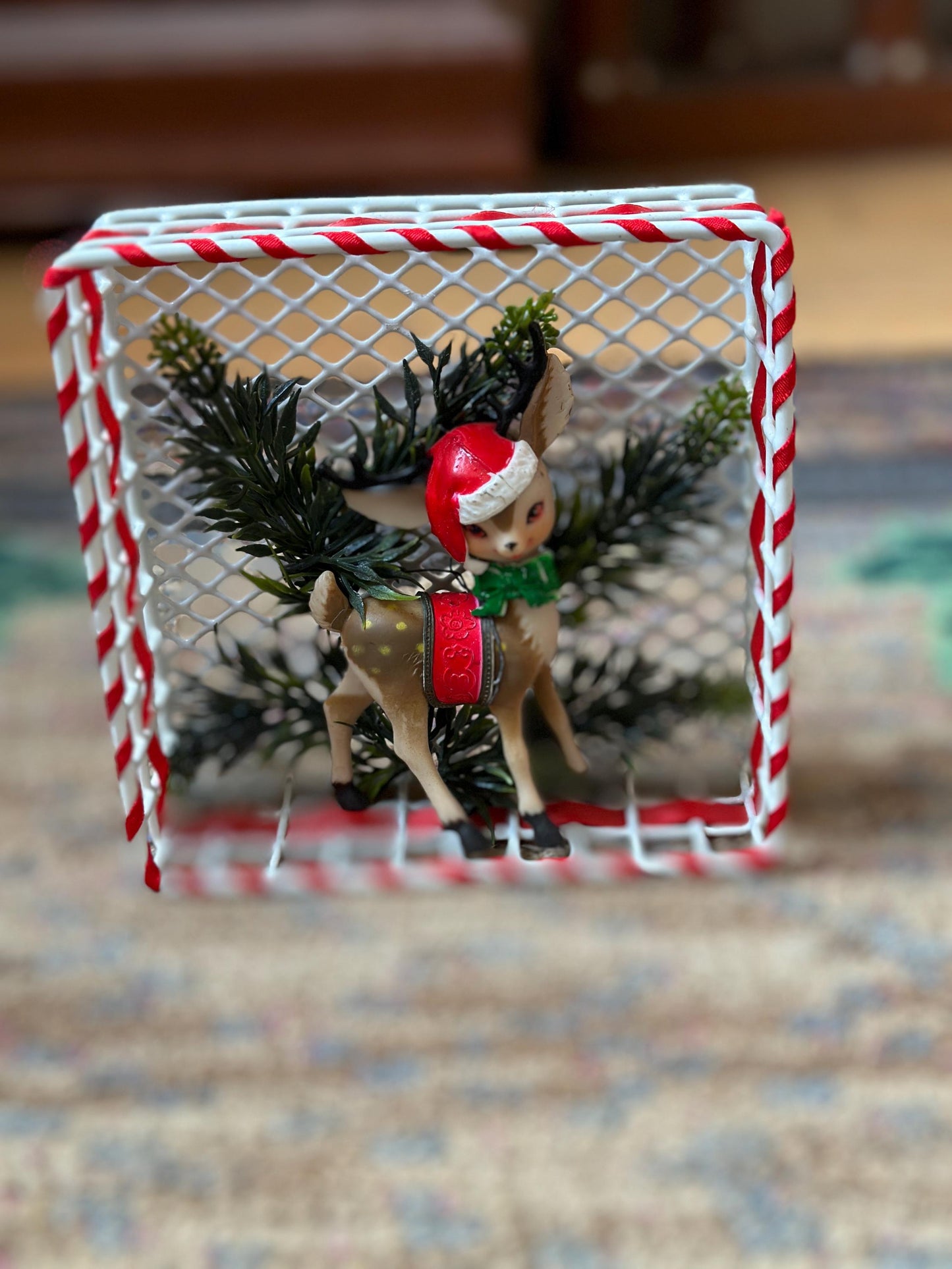 Vintage Kitschy Deer in Metal Mesh Box
