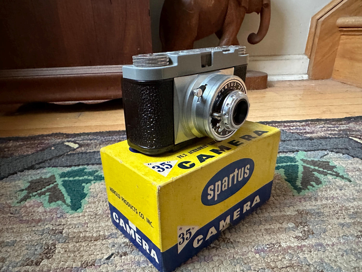Vintage Film Camera - Spartus 35 Camera - In Origjnal Box w Brochure