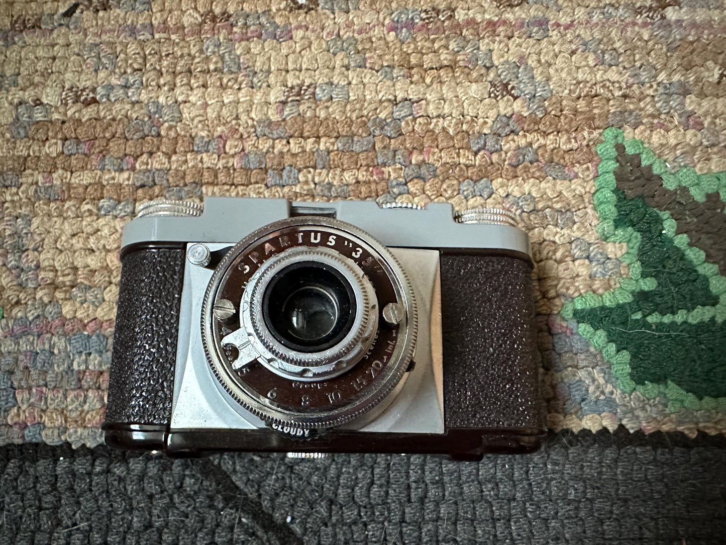 Vintage Film Camera - Spartus 35 Camera - In Origjnal Box w Brochure