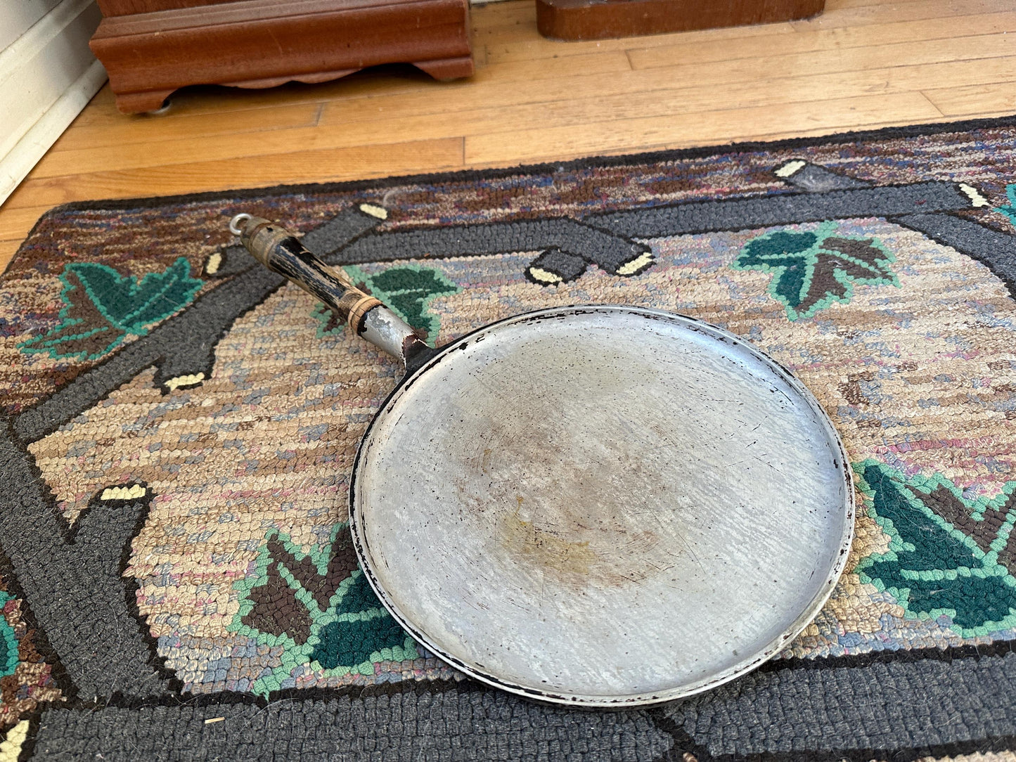 Vintage AdlerWare Streamline 10”  Wood Handle Griddle | Farmhouse Kitchen | Primitive Kitchen | Rustic Kitchen