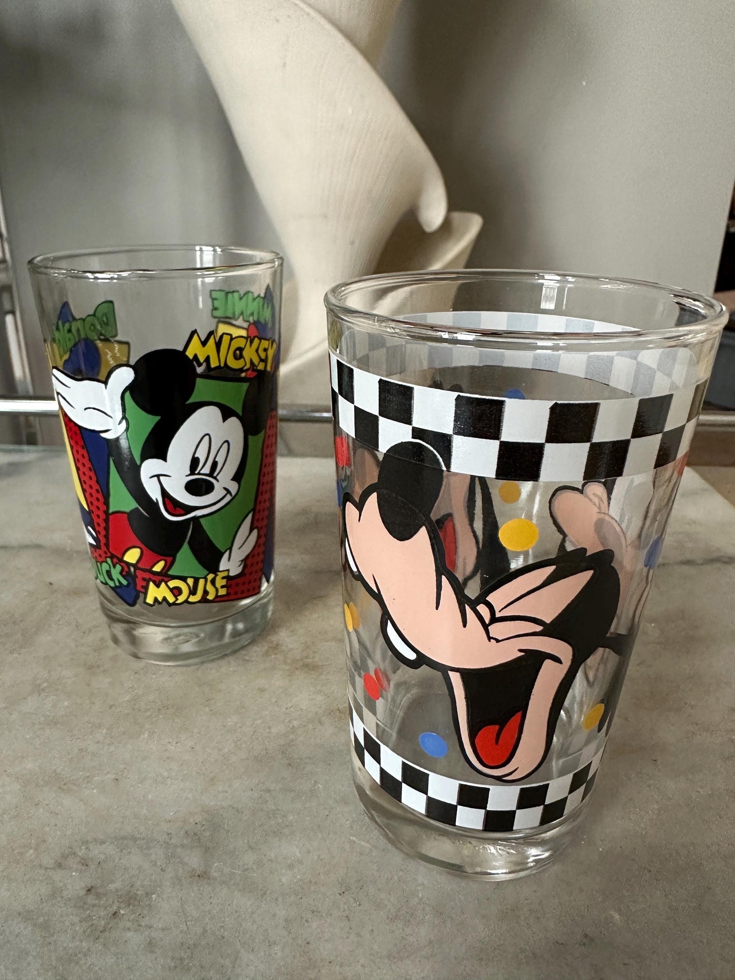 Vintage Disney Mickey/Minnie Mouse/Donald Duck Drinking Glass and Goofy Drinking Glass  Set of 2