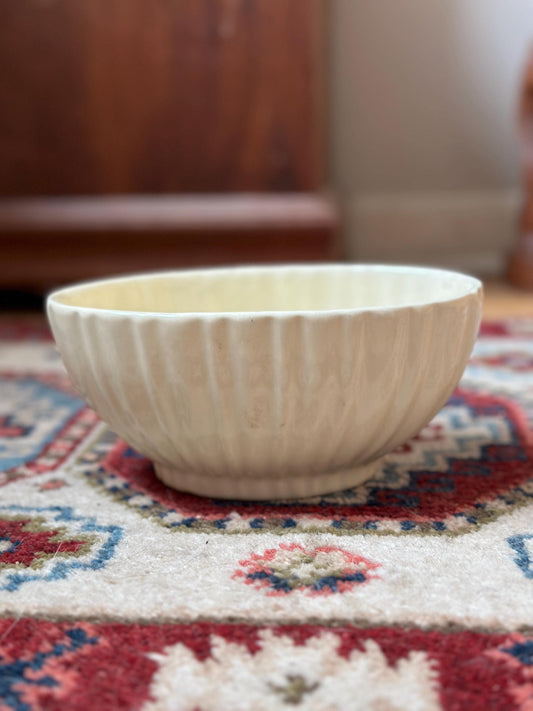 Vintage Haeger Pottery Planter | White Ribbed Ceramic MCM Decor