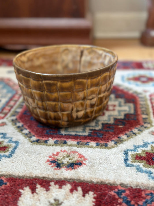 Vintage McCoy Basket Weave Pottery Bowl, USA 1605