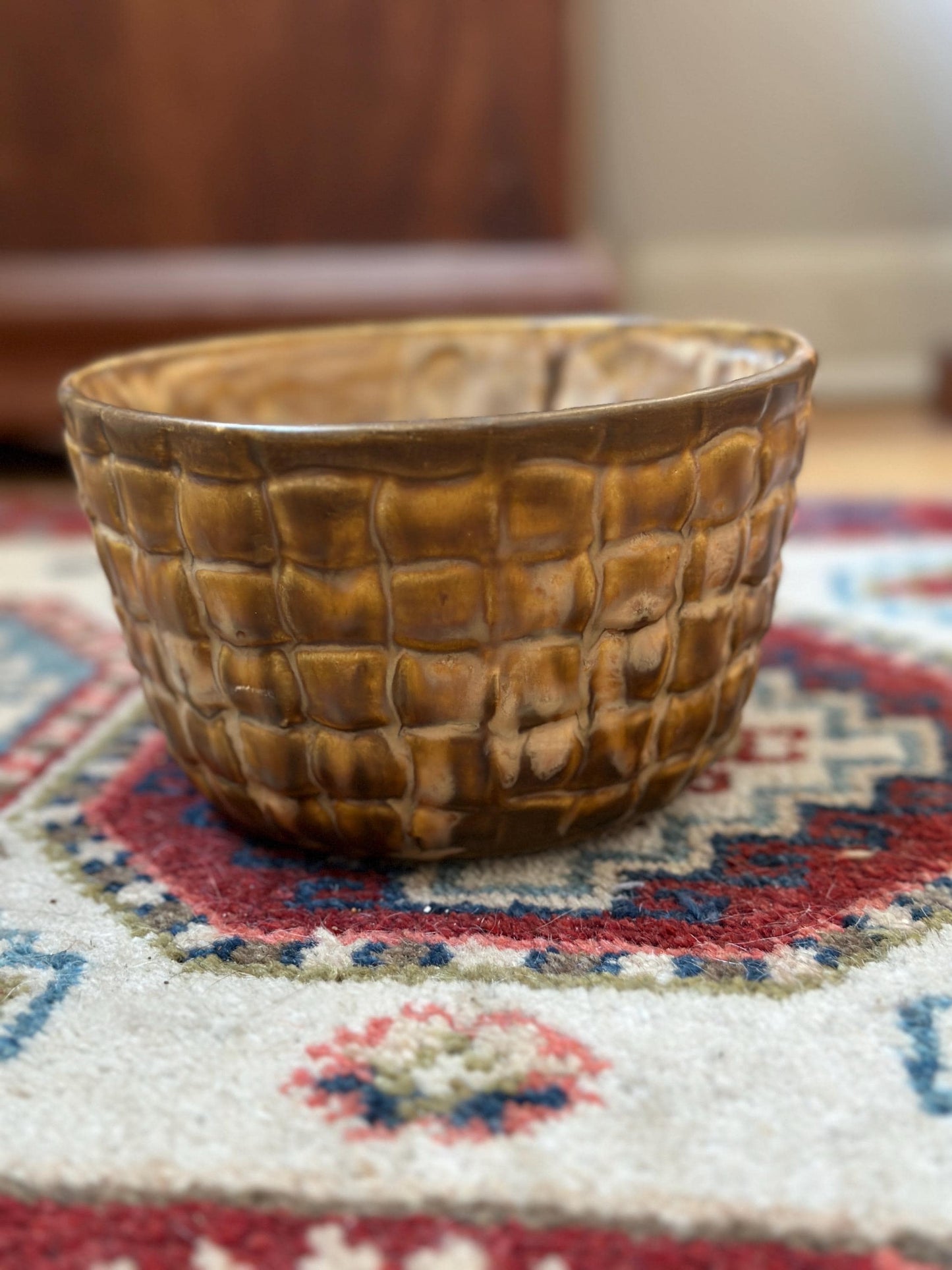 Vintage McCoy Basket Weave Pottery Bowl, USA 1605