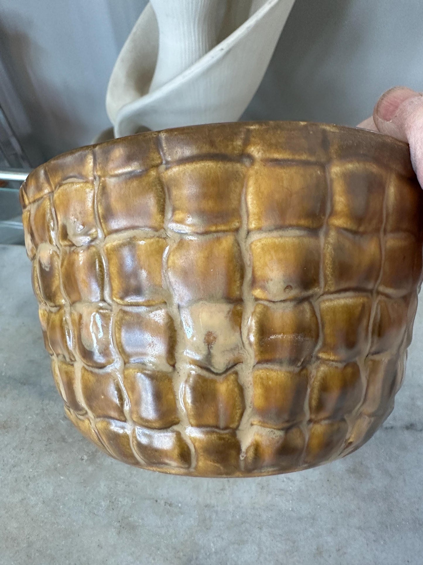 Vintage McCoy Basket Weave Pottery Bowl, USA 1605