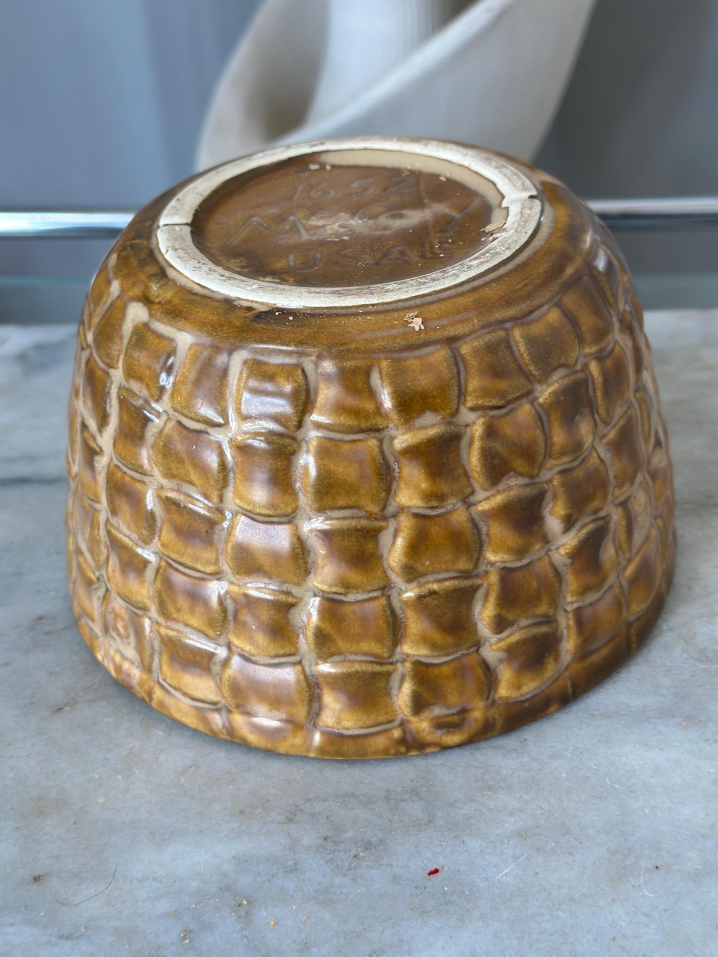 Vintage McCoy Basket Weave Pottery Bowl, USA 1605