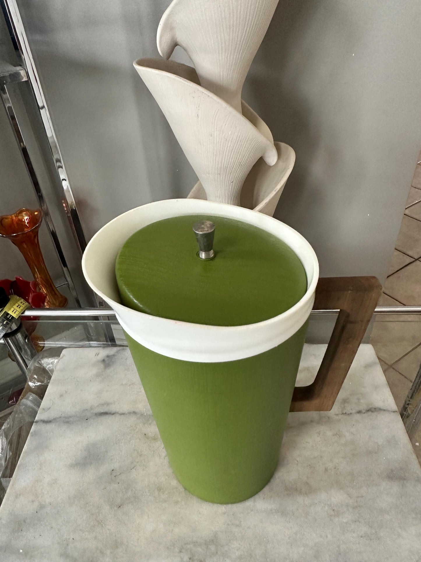 Vintage Avocado Green Pitcher – MCM Kitchenware with Wooden Handle