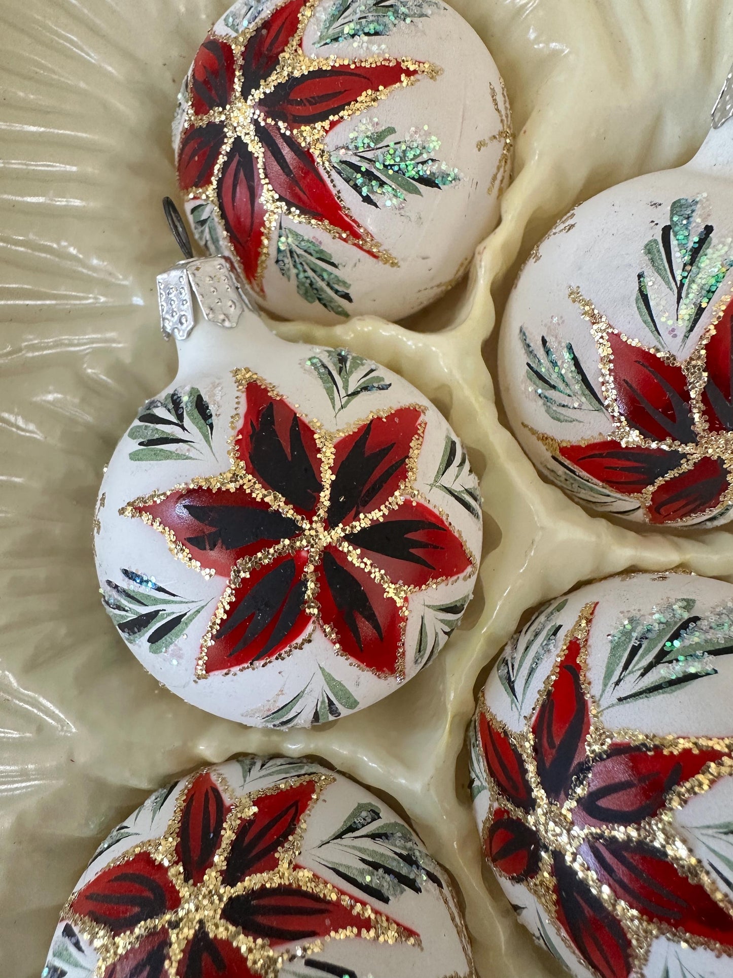 Vintage Commodore Christmas Ornaments – Frosted Poinsettia Glass Set, Romania