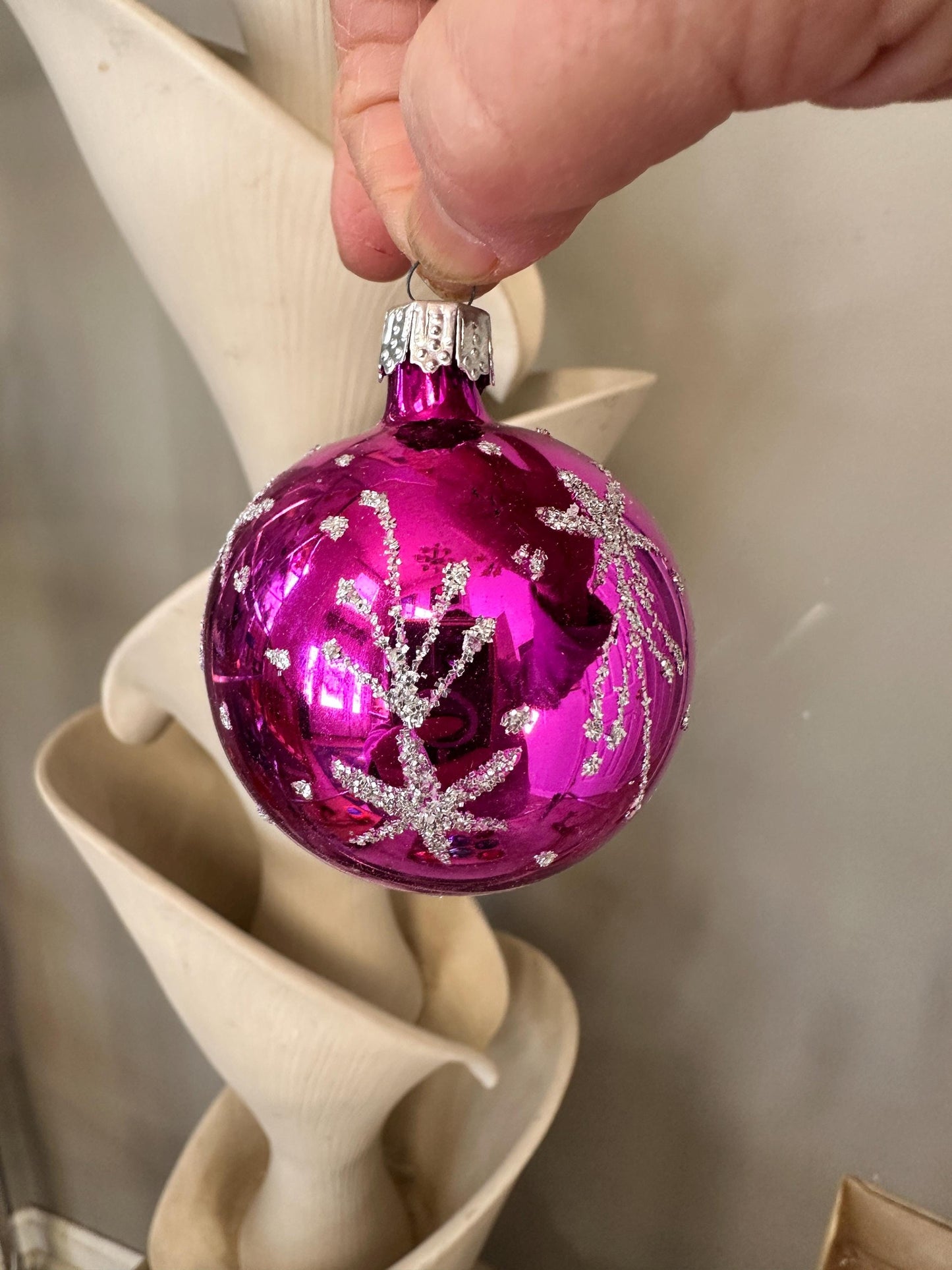 Vintage Pyramid Glass Christmas Ornaments – Starburst Set of 8, Made in USA