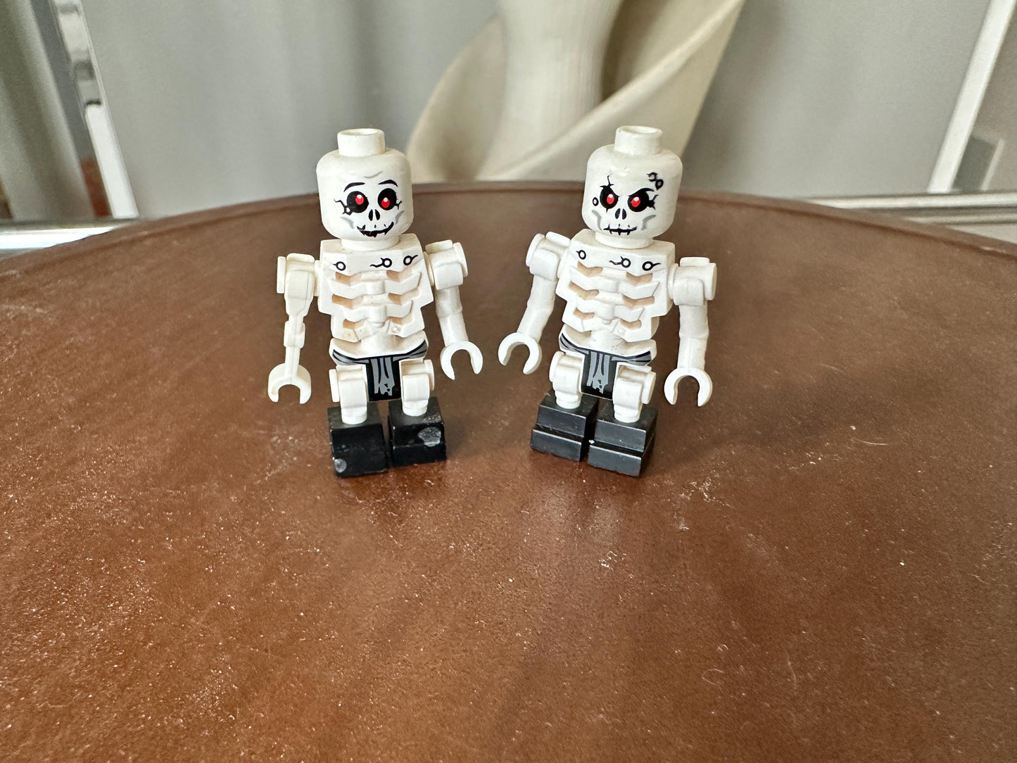 LEGO NJO0008 Bonezai (Skulkin) Vertical Grip Hands – Set of 2 | Ninjago Villain Minifigure Parts | Retired Character