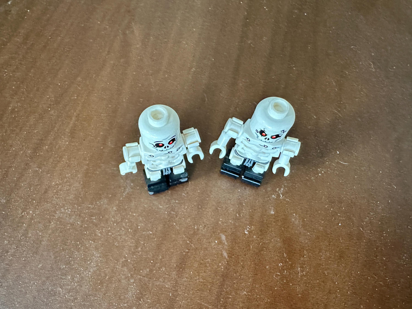 LEGO NJO0008 Bonezai (Skulkin) Vertical Grip Hands – Set of 2 | Ninjago Villain Minifigure Parts | Retired Character