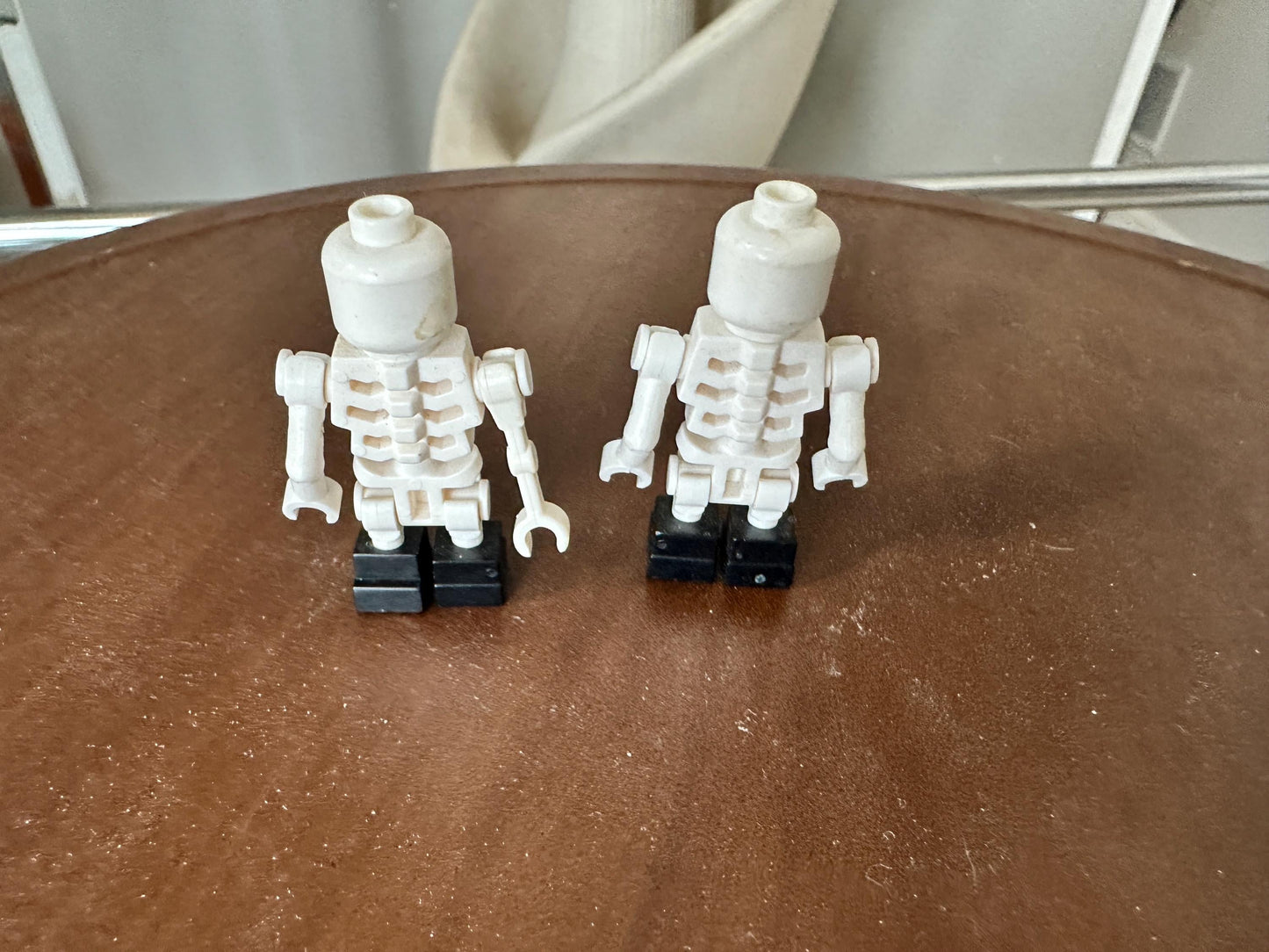 LEGO NJO0008 Bonezai (Skulkin) Vertical Grip Hands – Set of 2 | Ninjago Villain Minifigure Parts | Retired Character
