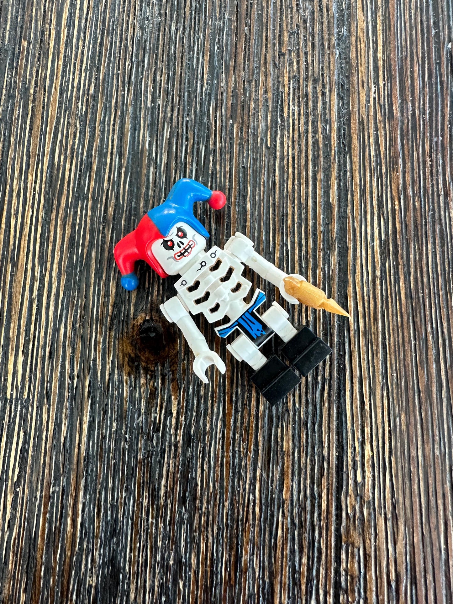 LEGO Minifigure Ninjago Krazi - Jester Hat Blue njo017 + Star Weapon
