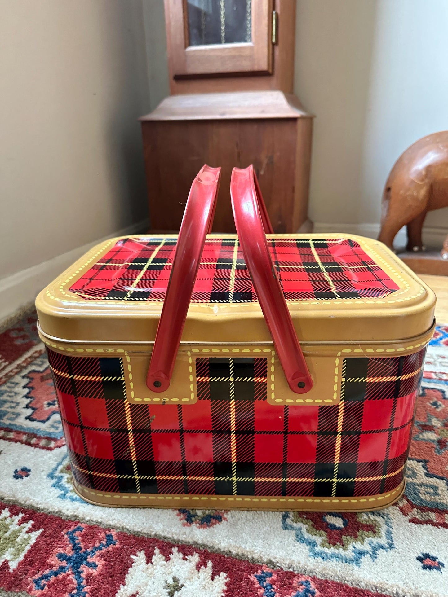 1950s Vintage “The Skotch Basket” Tin Picnic Basket – Petra Cabot Design – Mid Century Metal Hamper