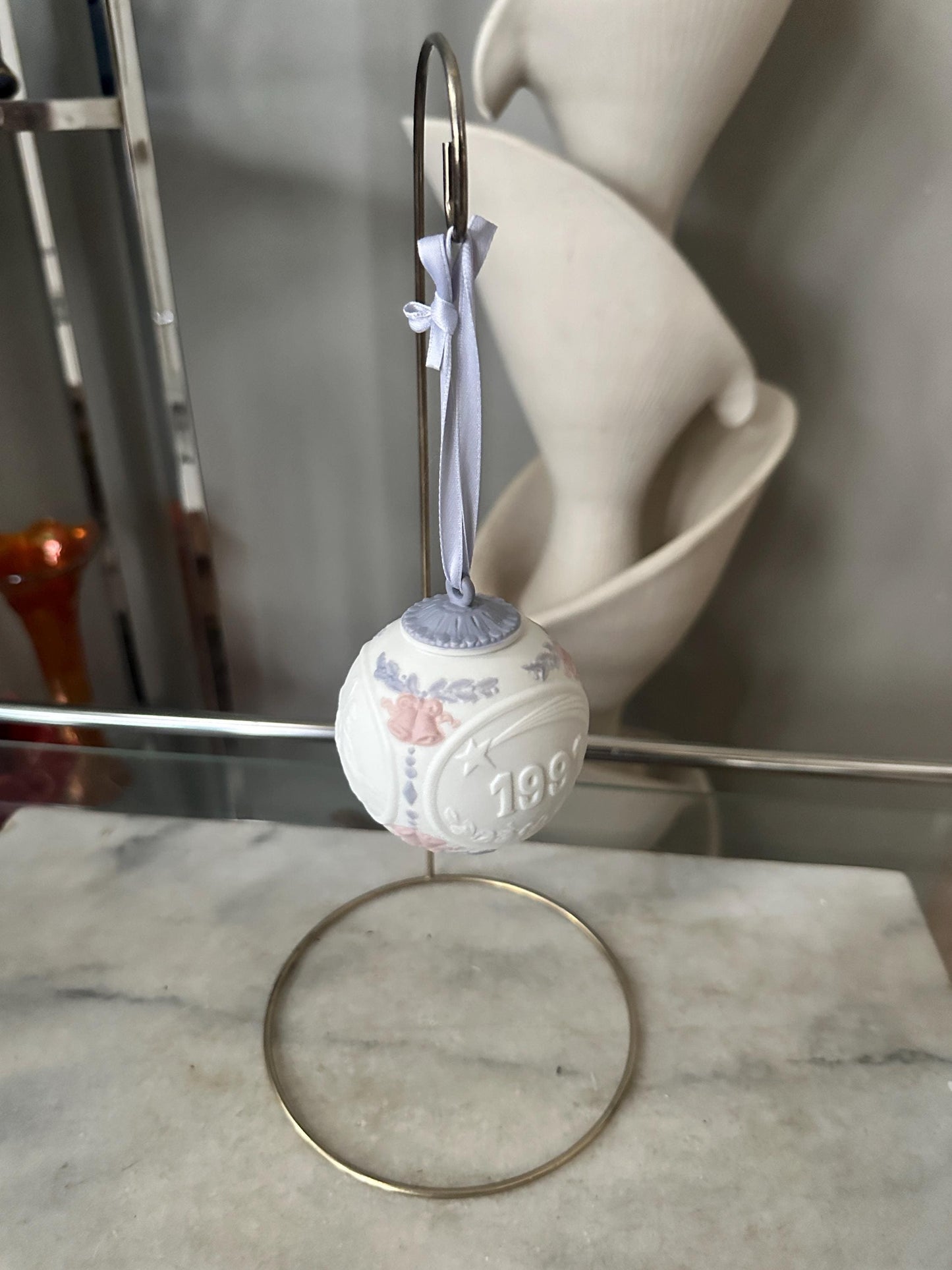 1991 Lladró Porcelain Christmas Ball Ornament – Retired Spanish Holiday Décor (Original Box)