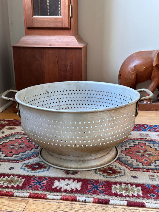 Vintage Commercial Grade Wear Ever Colander, Model 4616, Extra Large Industrial Strainer, Farmhouse Style