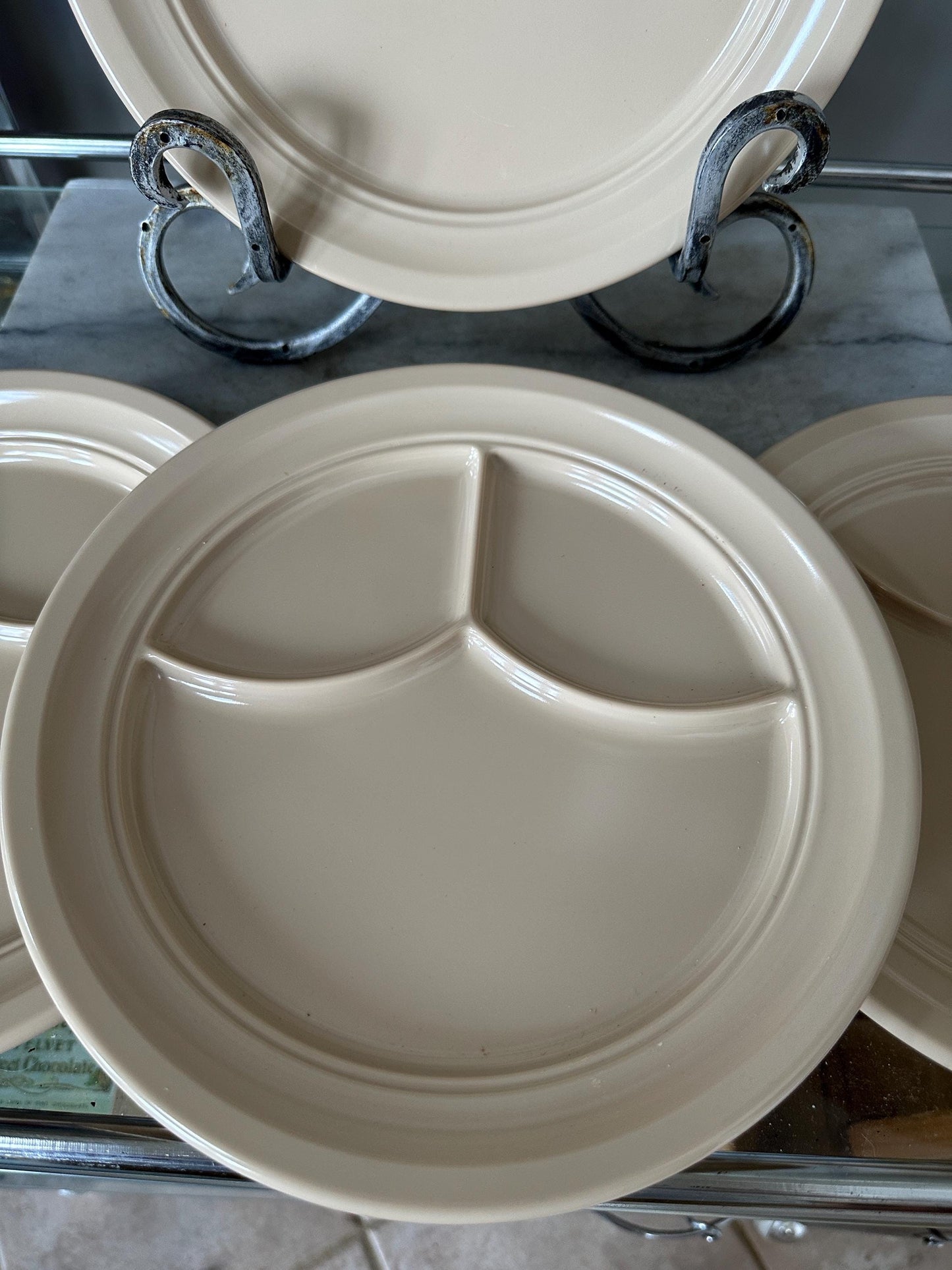 Vintage Dallasware Divided Plates | Tan Melamine Melmac Divided Dishes | Set of 4 | MCM Dinnerware | Retro Camping Dishes