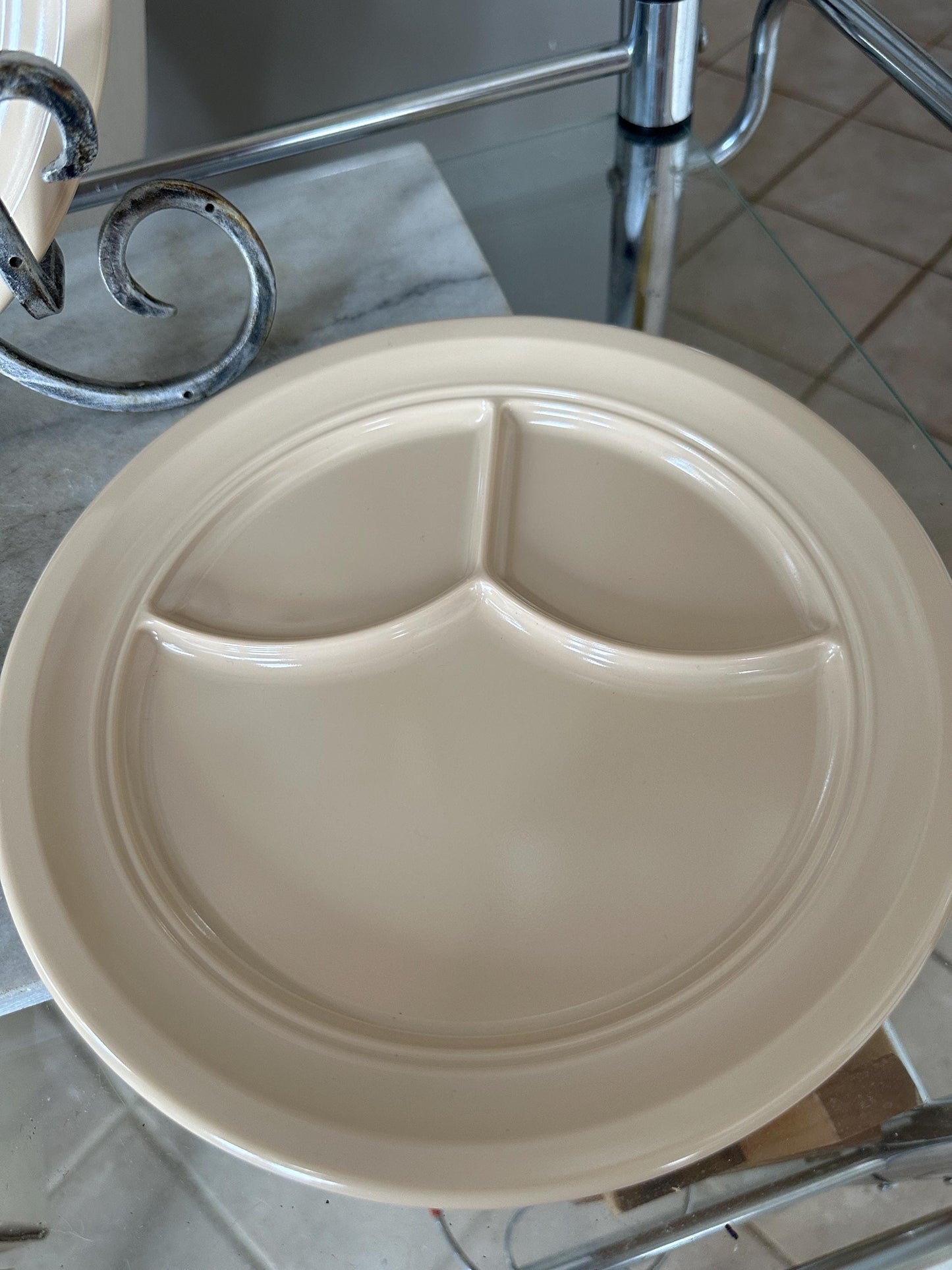 Vintage Dallasware Divided Plates | Tan Melamine Melmac Divided Dishes | Set of 4 | MCM Dinnerware | Retro Camping Dishes