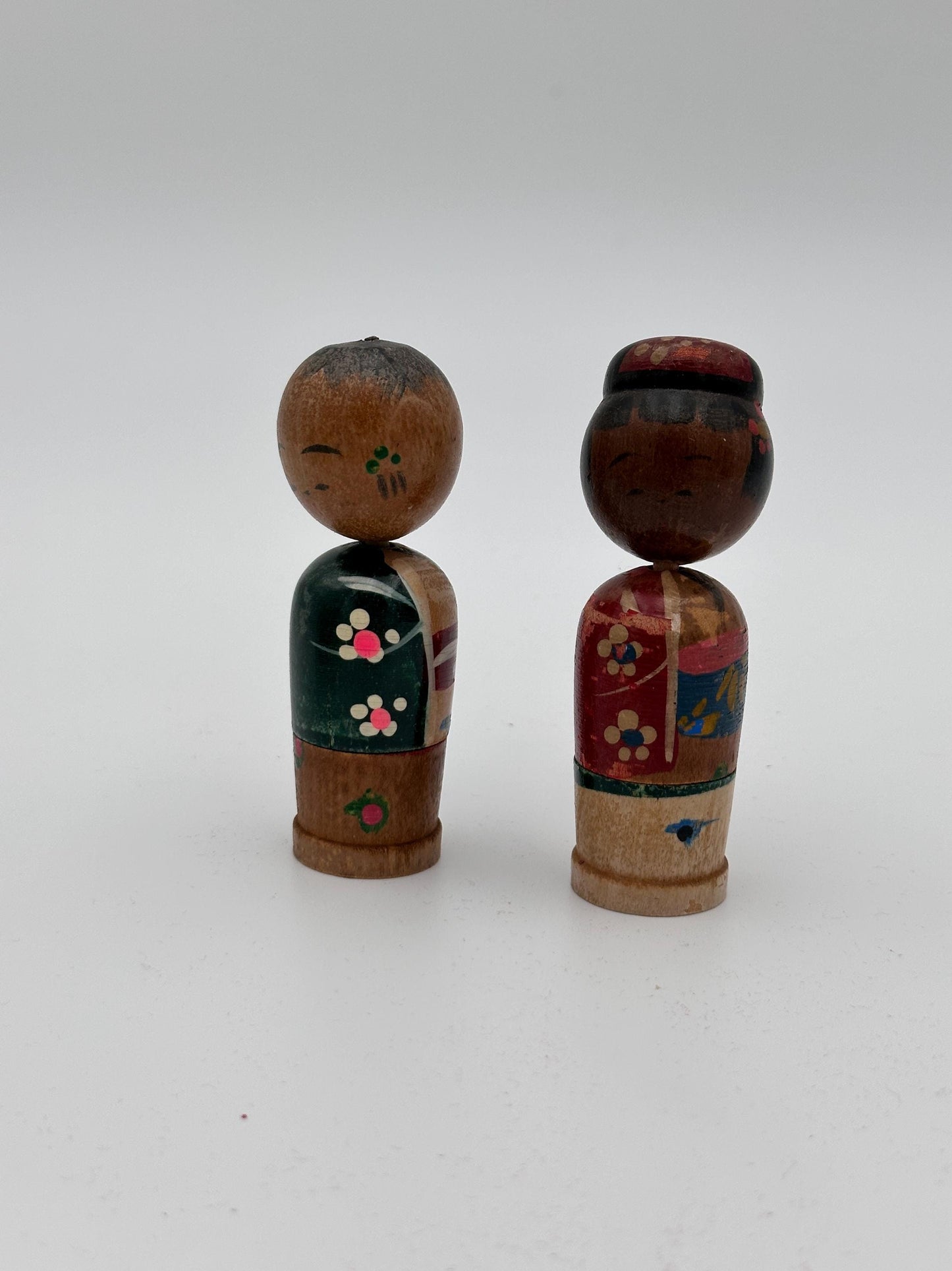 Vintage Wood Kokeshi Couple W/child Nodder Heads Hand Painted Stash Boxes Japan