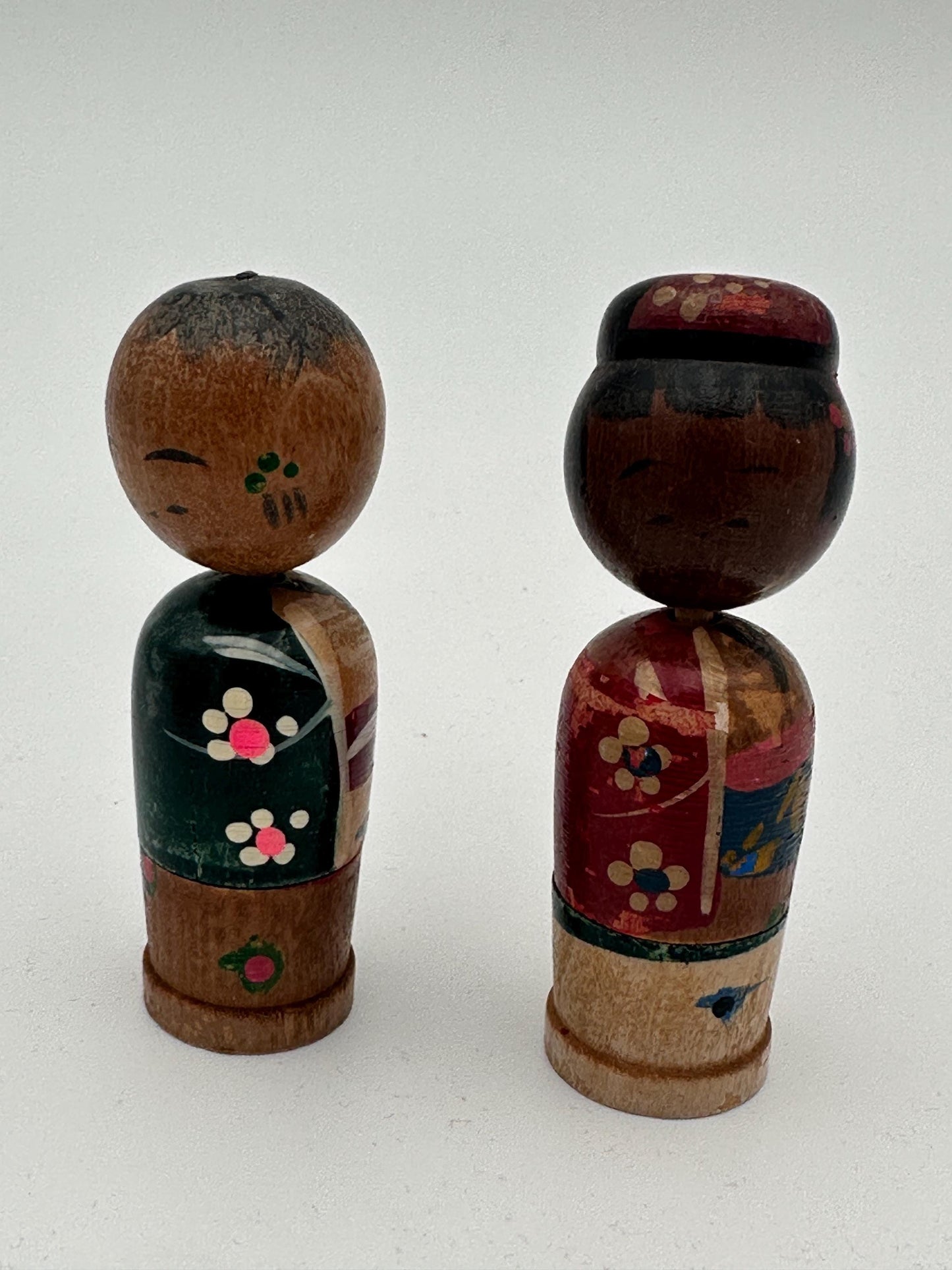 Vintage Wood Kokeshi Couple W/child Nodder Heads Hand Painted Stash Boxes Japan