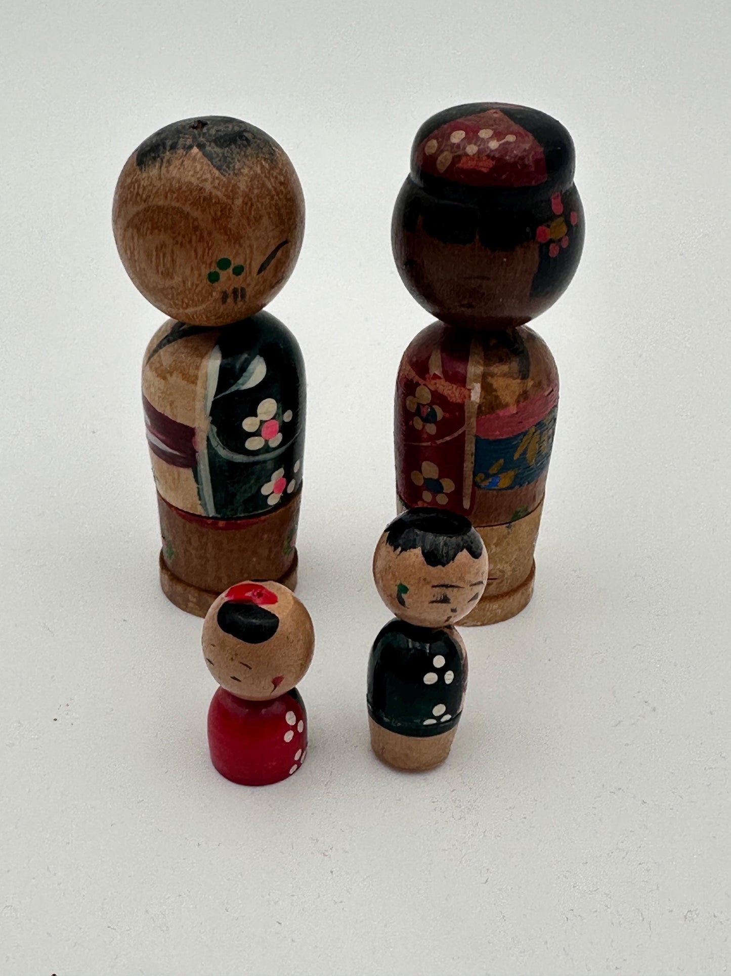 Vintage Wood Kokeshi Couple W/child Nodder Heads Hand Painted Stash Boxes Japan