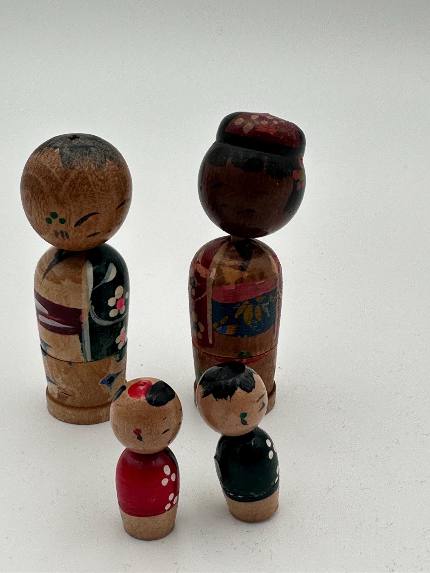 Vintage Wood Kokeshi Couple W/child Nodder Heads Hand Painted Stash Boxes Japan