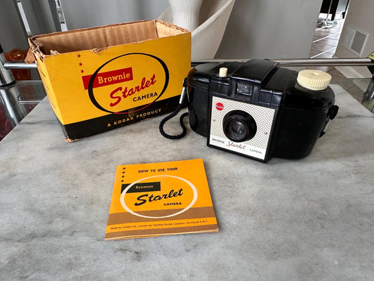 Vintage 1950s Kodak Brownie Starlet Camera, Made in England, 127 Film (Box/Instructions)