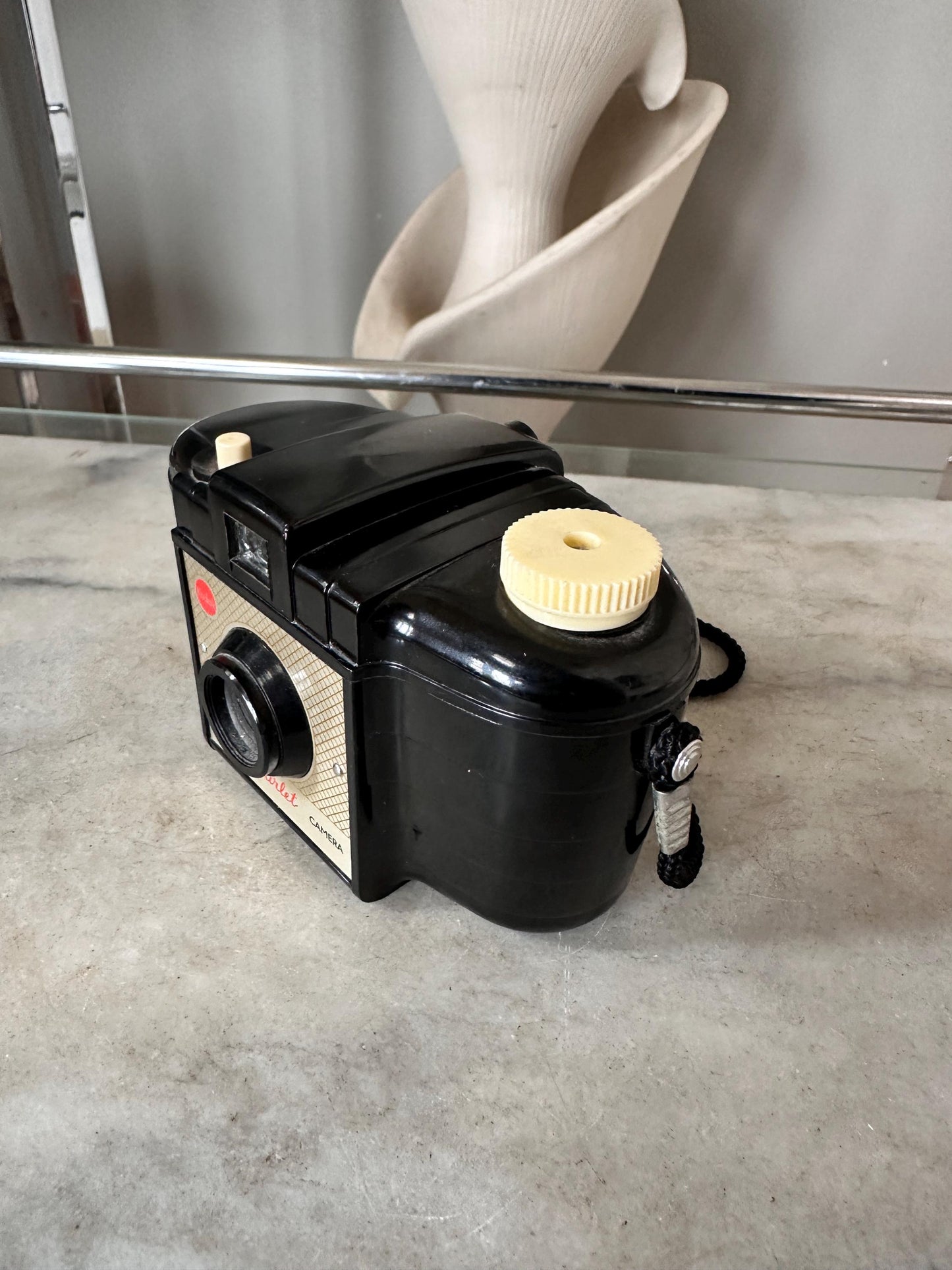 Vintage 1950s Kodak Brownie Starlet Camera, Made in England, 127 Film (Box/Instructions)