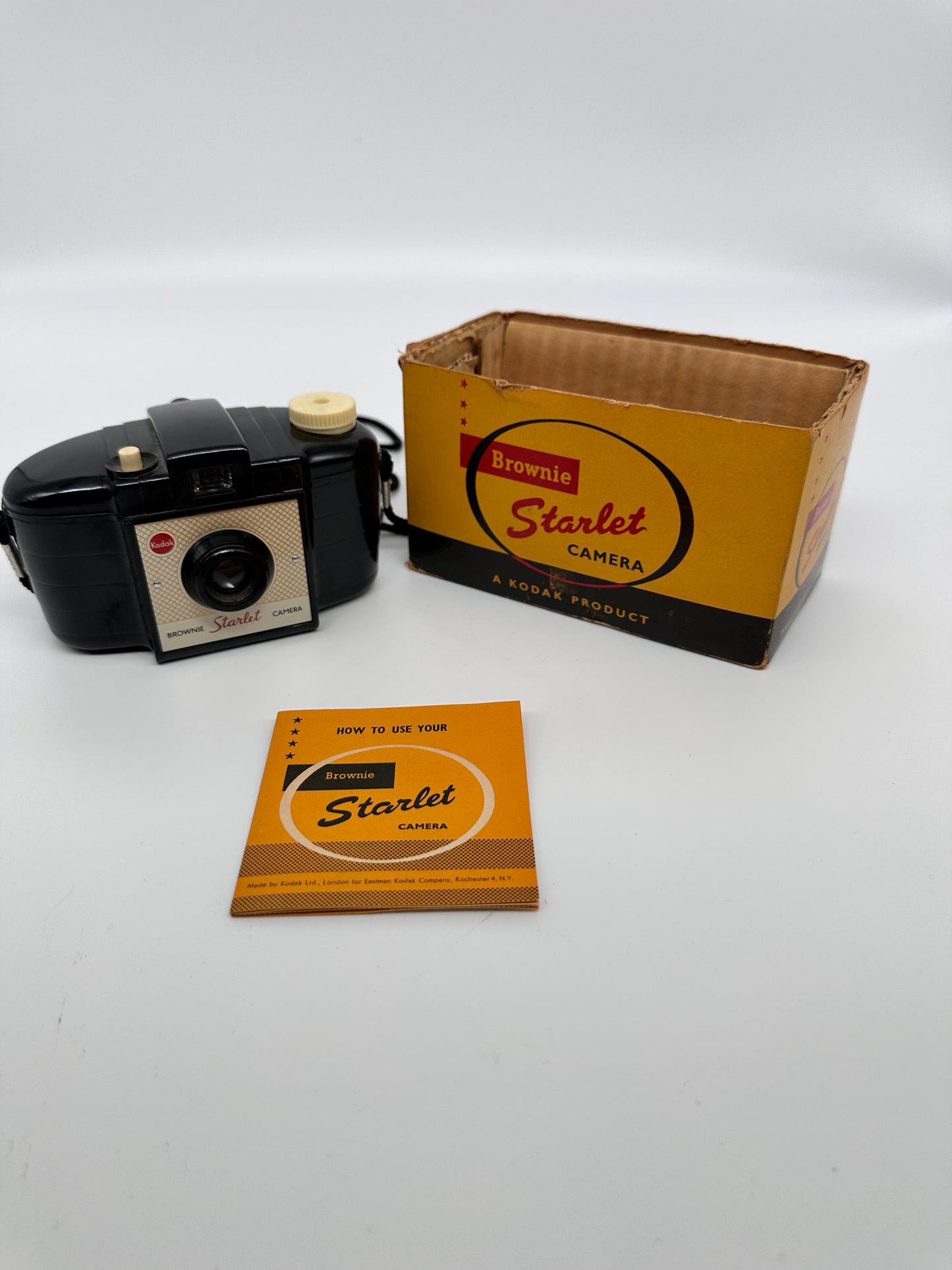 Vintage 1950s Kodak Brownie Starlet Camera, Made in England, 127 Film (Box/Instructions)