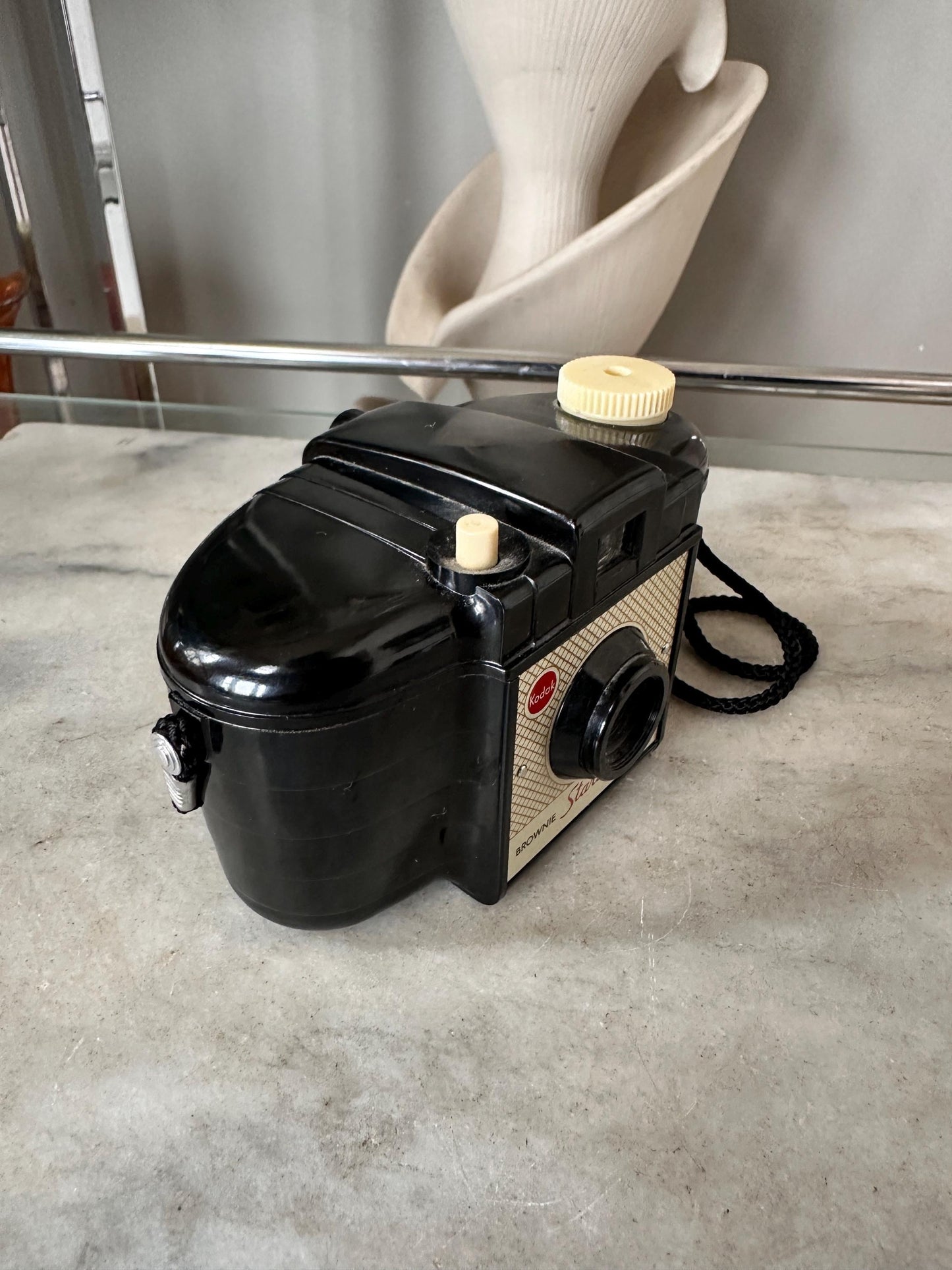 Vintage 1950s Kodak Brownie Starlet Camera, Made in England, 127 Film (Box/Instructions)