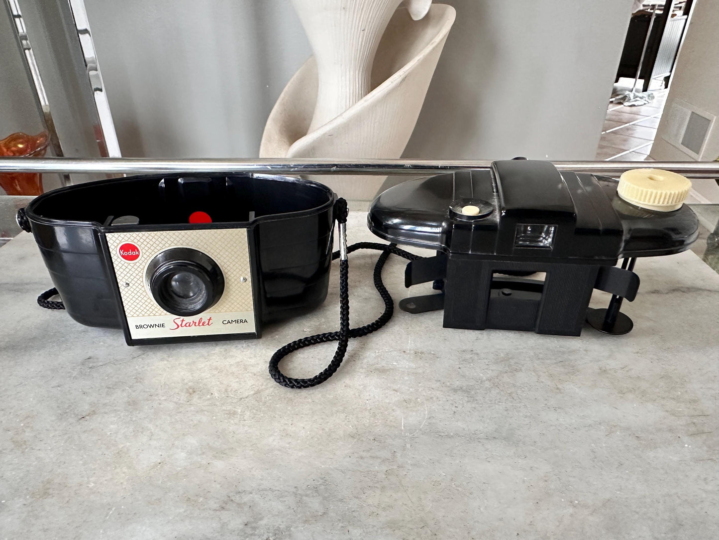 Vintage 1950s Kodak Brownie Starlet Camera, Made in England, 127 Film (Box/Instructions)