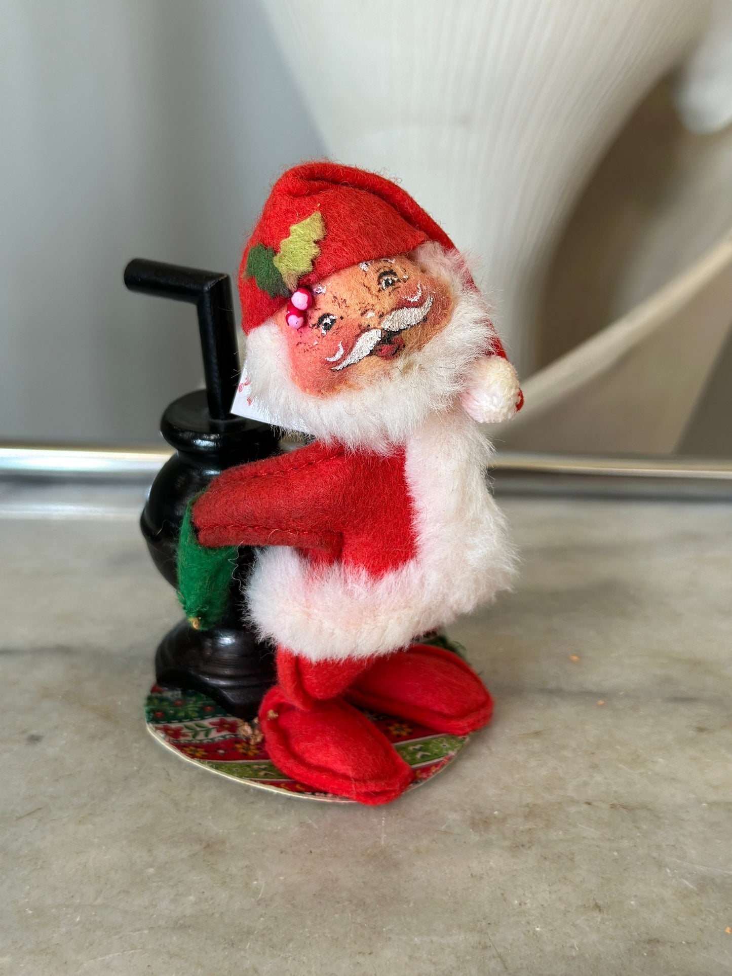 Vintage Annalee 5” Santa with Pot Belly Stove - 1981,  Kitschy Annalee Mobilite Doll