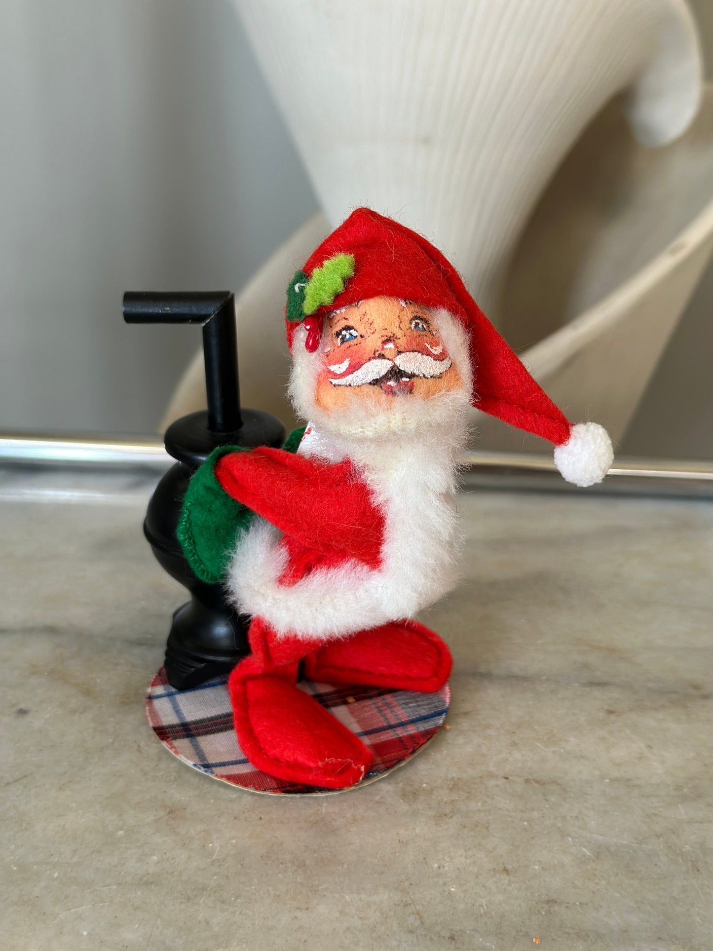 Vintage Annalee 5” Santa with Pot Belly Stove - 1981,  Kitschy Annalee Mobilite Doll