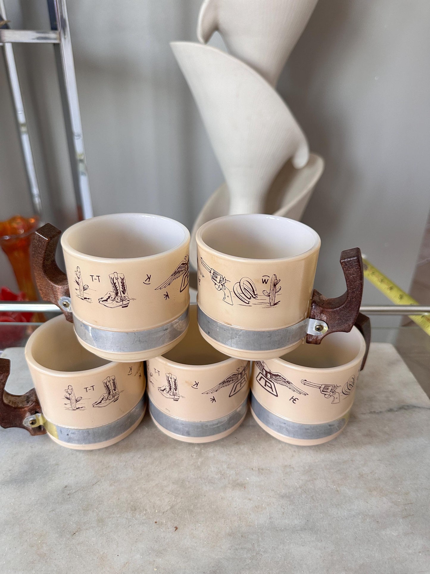 Vintage Siesta Ware Southwestern Milk Glass Mugs (Set of 5) – MCM Wooden Handle Kitchenalia