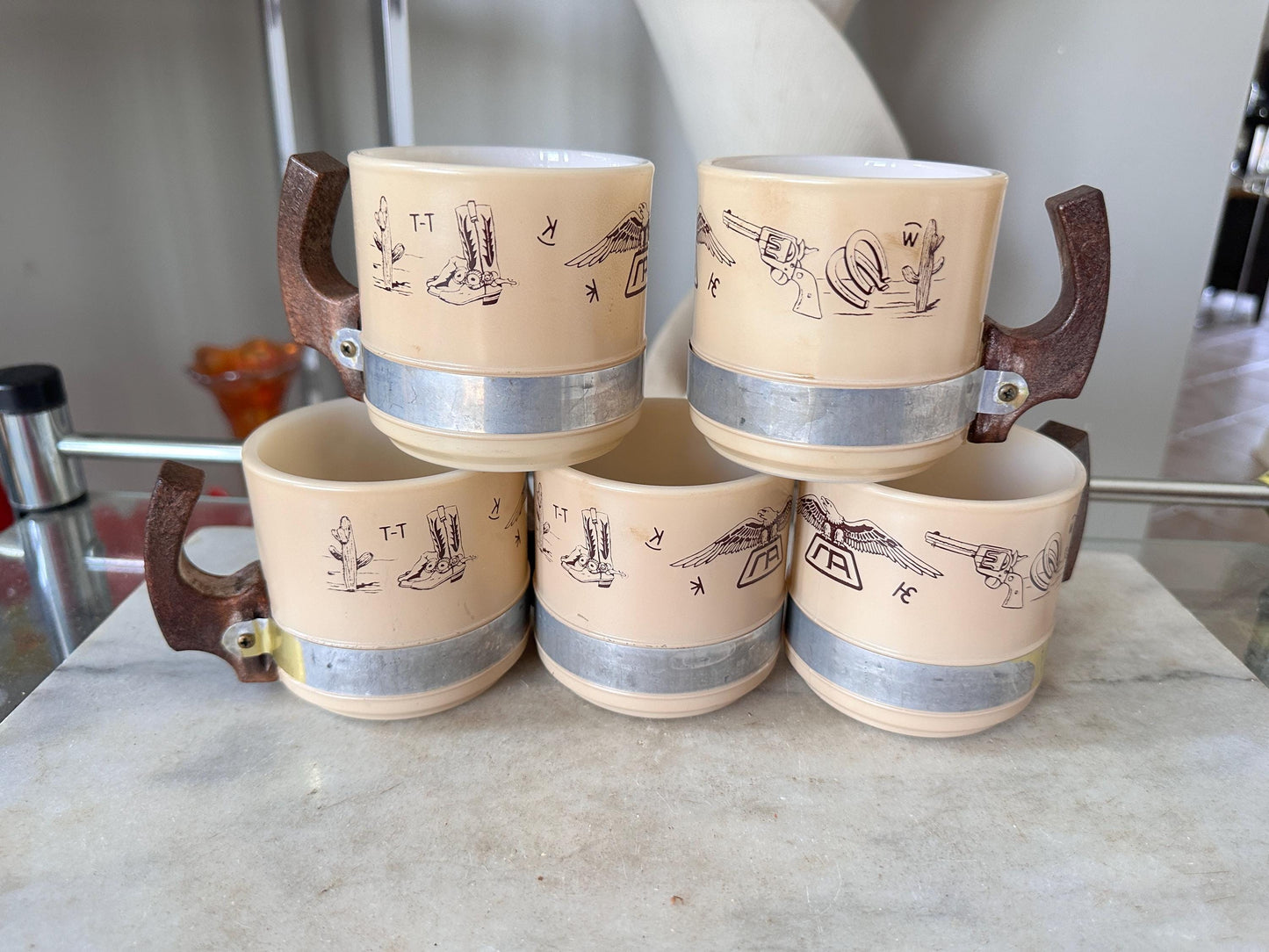 Vintage Siesta Ware Southwestern Milk Glass Mugs (Set of 5) – MCM Wooden Handle Kitchenalia