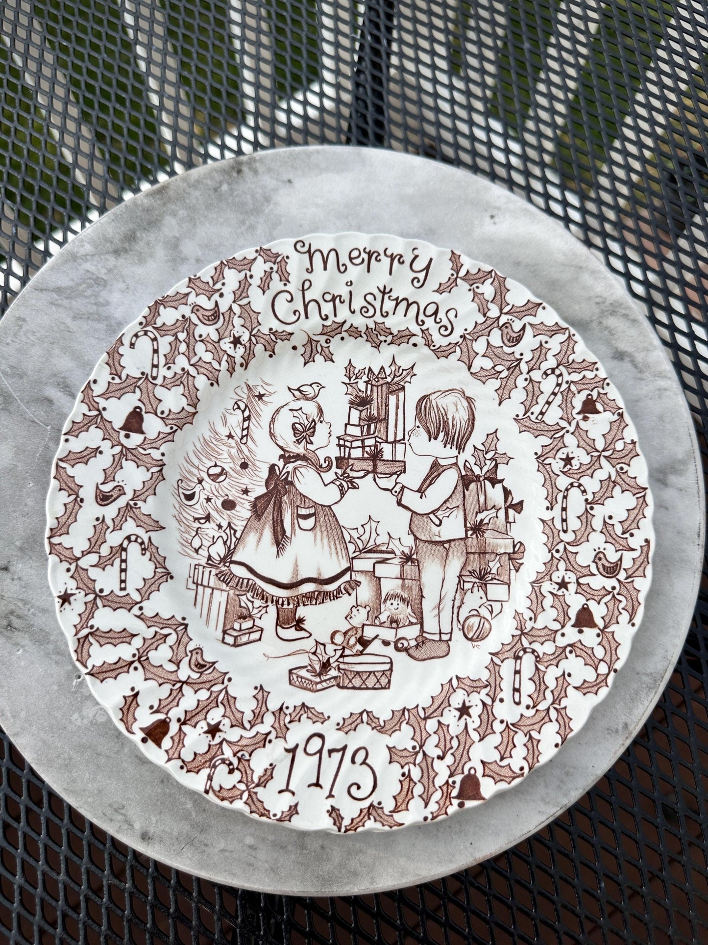 Vintage 1973 Royal Crownford Christmas Plate, Norma Sherman Art, England