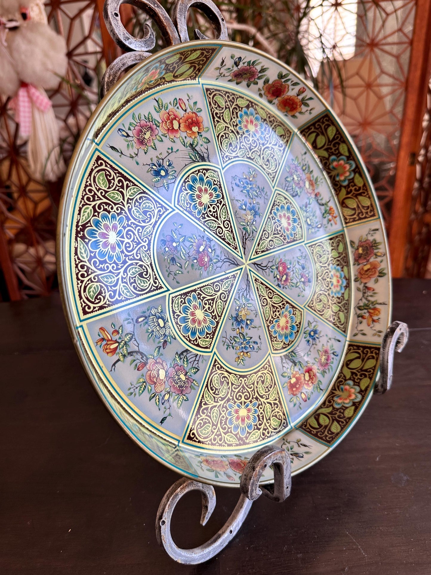Vintage Daher Metal Tray: 1971 Floral Scroll Charger, English Tin Serving Plate