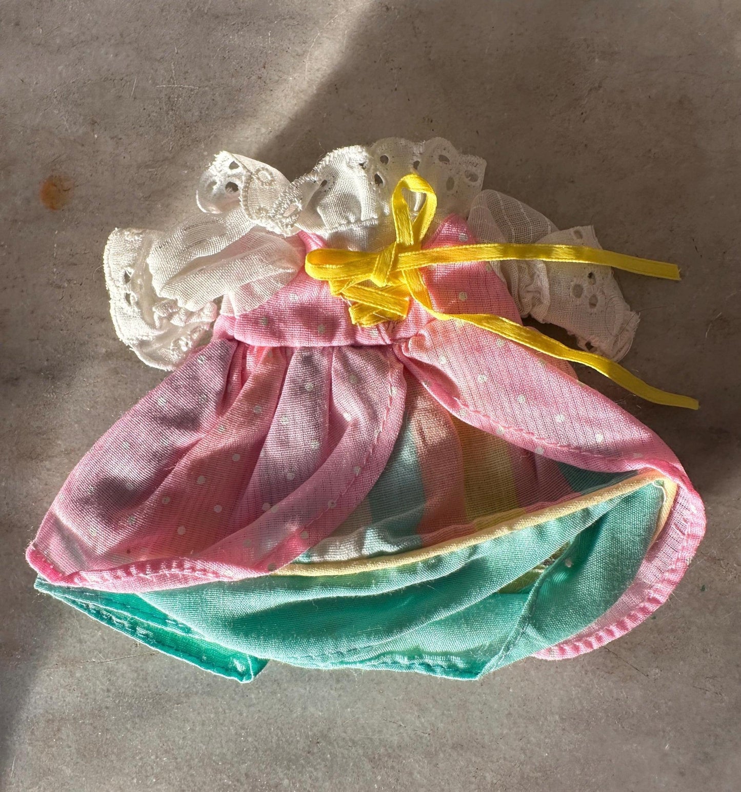 Vintage 1964 Penny Brite Doll Carry Case with 6 Outfits – Mid Century Topper Toys