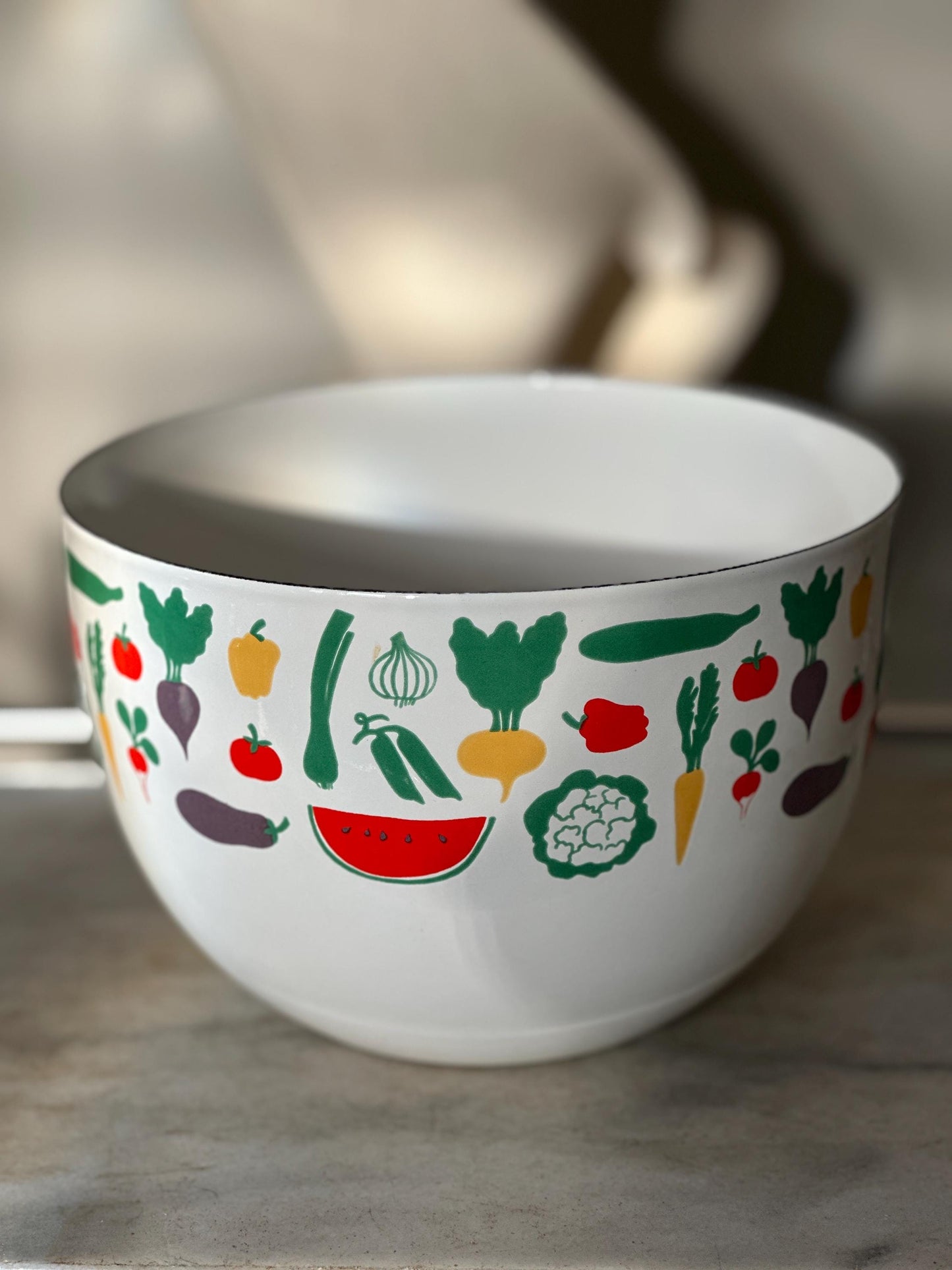 Vintage ARABIA FINLAND Mid Century Modern Enamel Serving Bowl, 8.5” x 5.5”